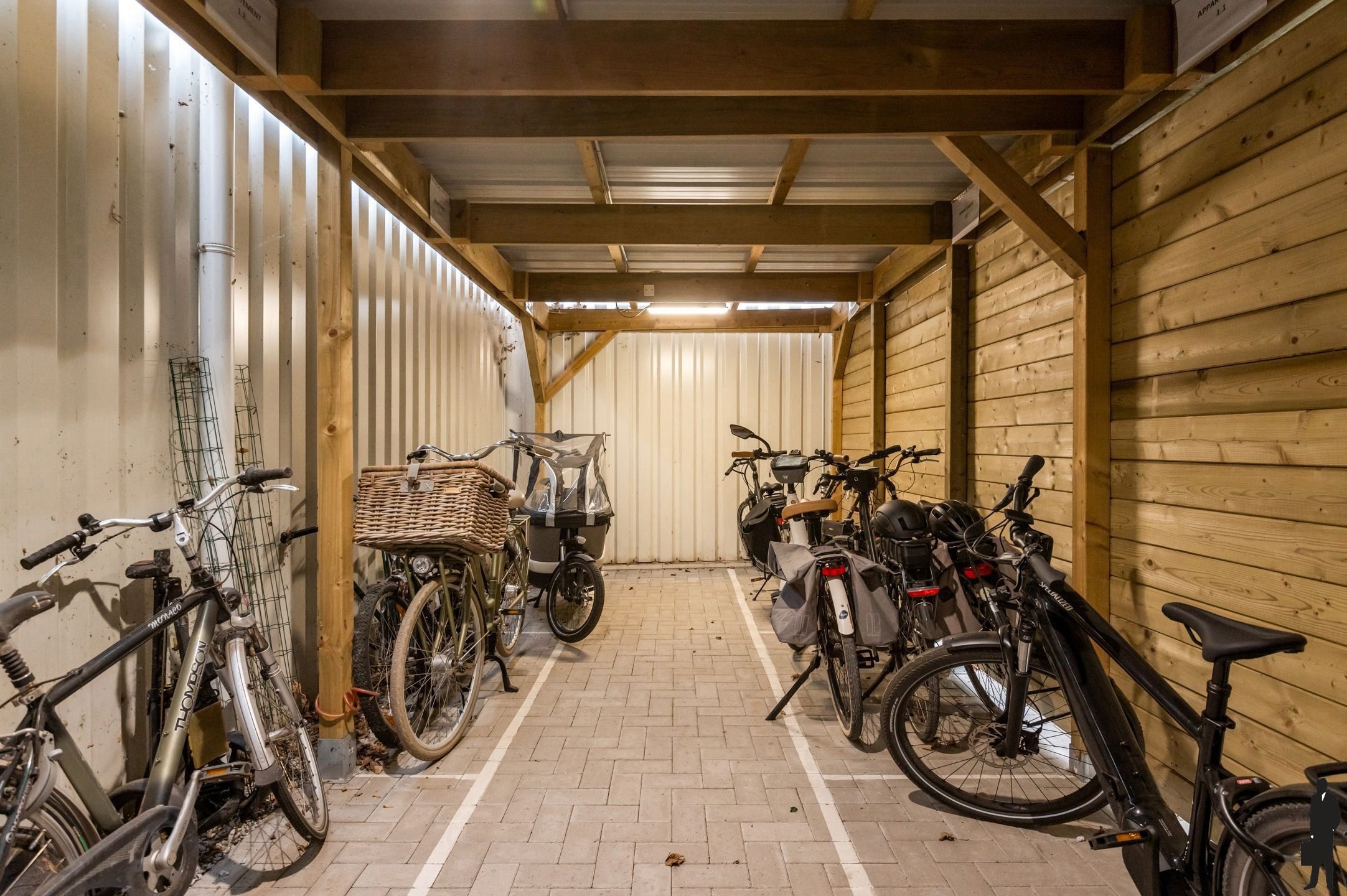 Recent appartement met 2 ruime slpks & terras met groenzicht foto 23
