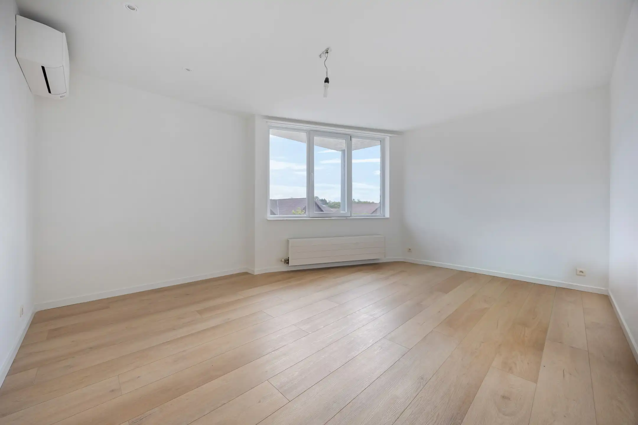 Ruime villa met prachtig groen verzicht foto 21