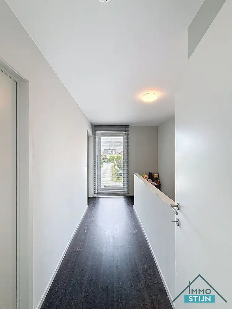 Recente woning met 3 slaapkamers foto 9
