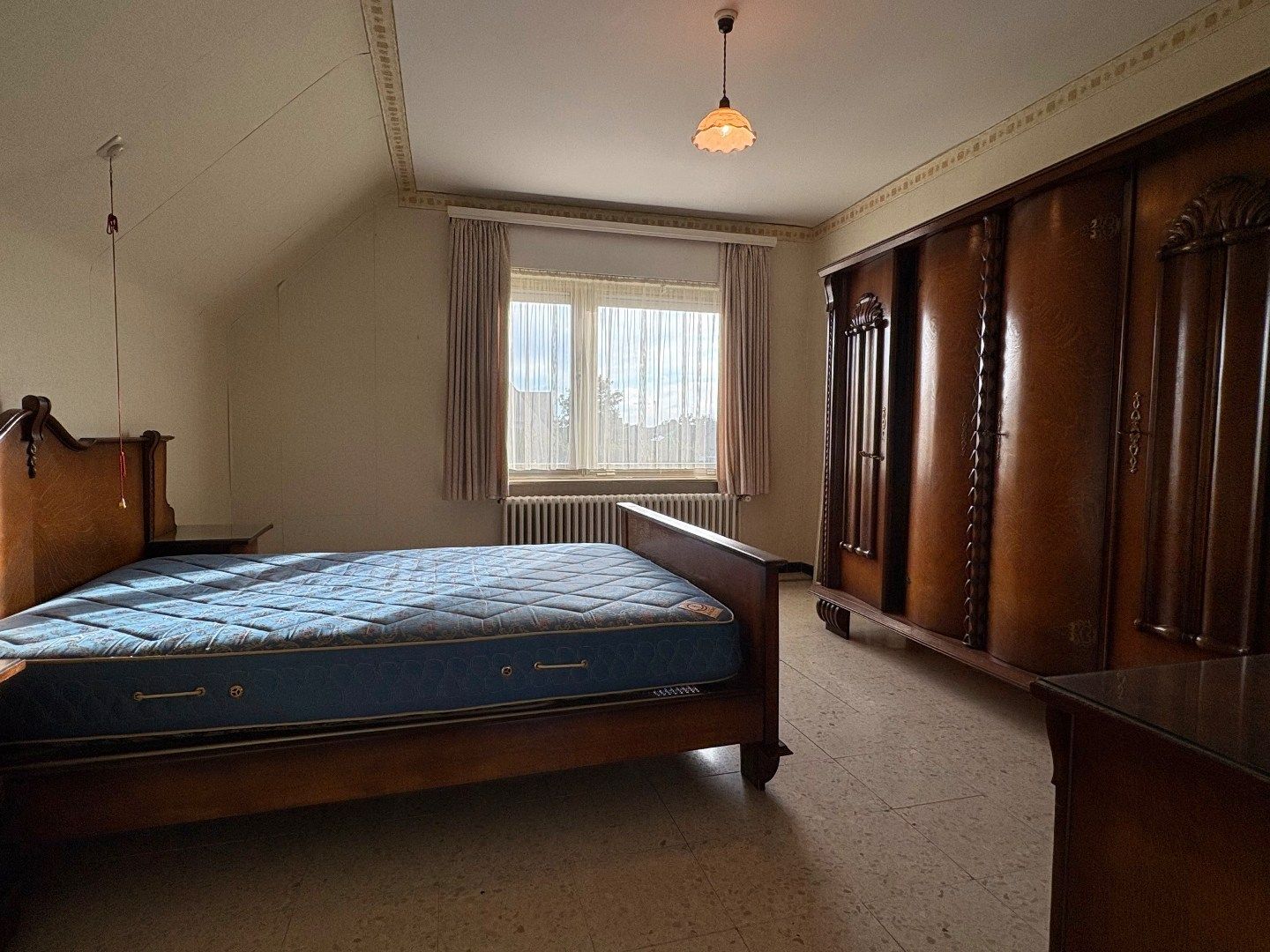 Alleenstaande woning te koop in Ooigem met 4 slaapkamers, een perceel van 1244m² en een vrijstaande grote garage foto 11