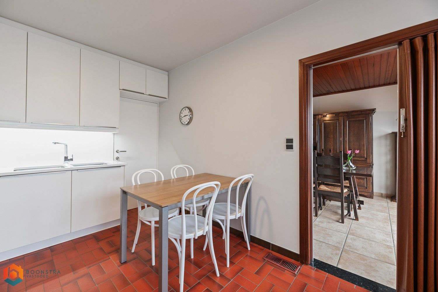 Perfect onderhouden woning met 3 Slpkrs op 1230 m² foto 11