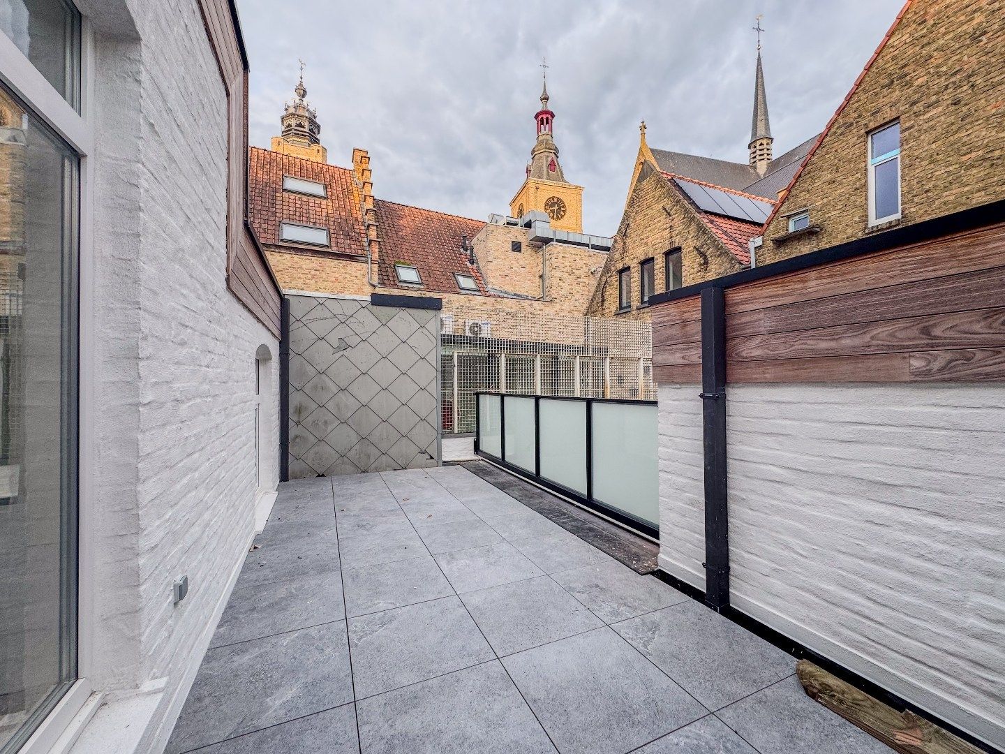 Ruim appartement met 3 slaapkamers en terras in het centrum. foto 28