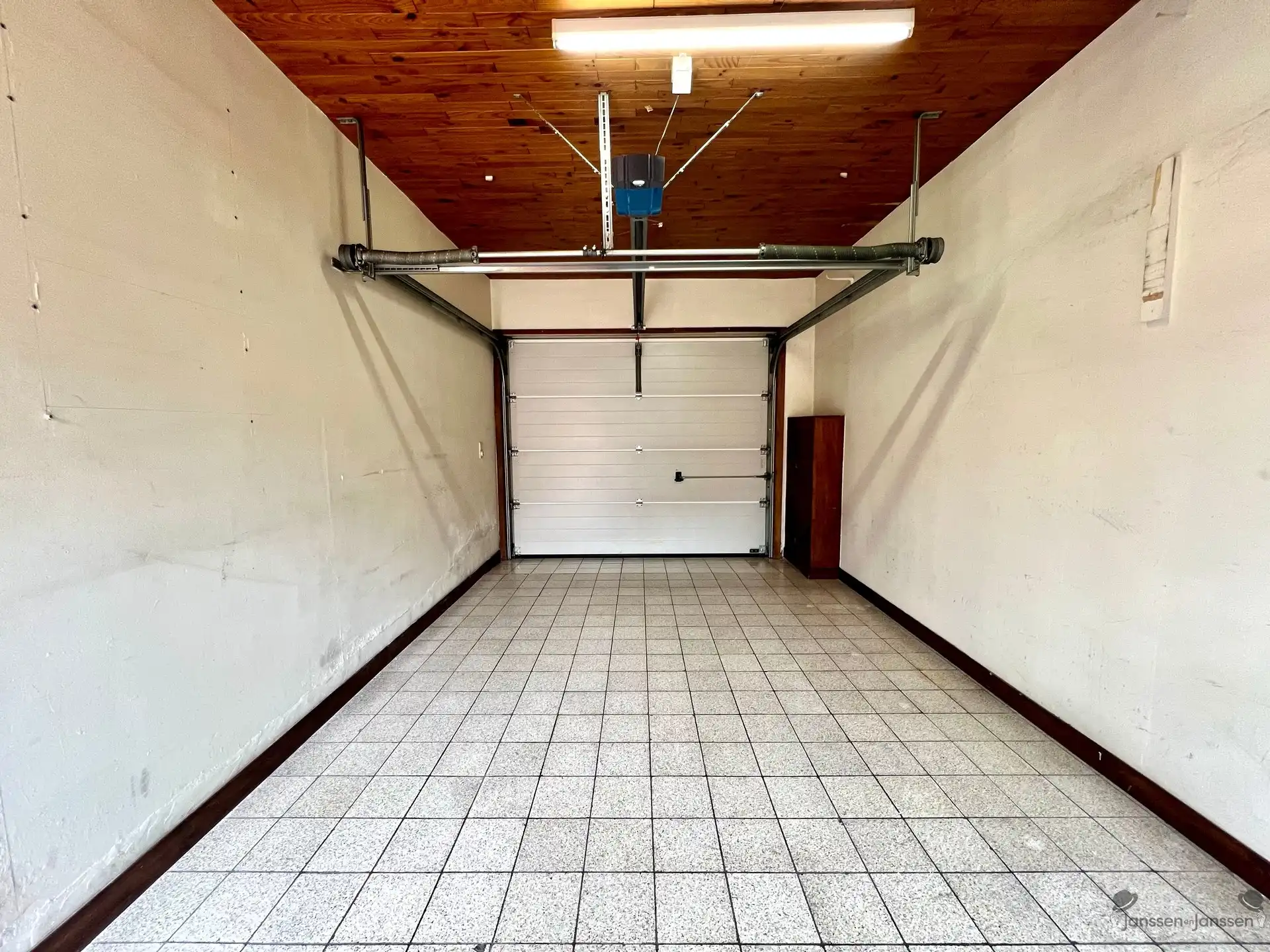 Charmante woning met garage foto 10