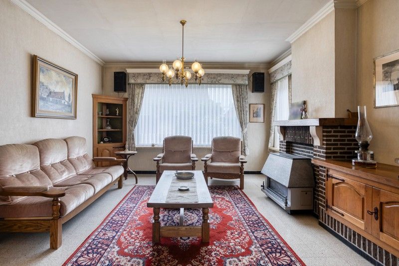 🏡 Te renoveren gezinswoning met potentieel TE KOOP in Meulebeke! foto 5