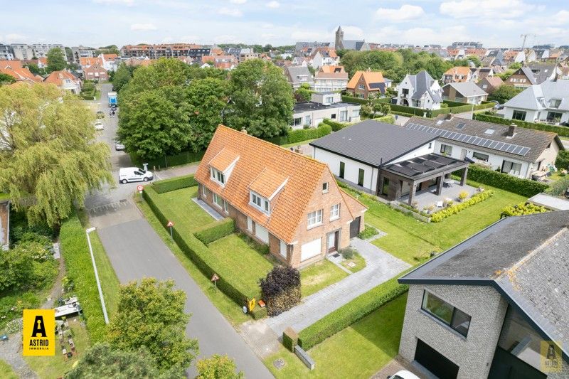 Ontdek deze charmante woning in het hart van Bredene! foto 6