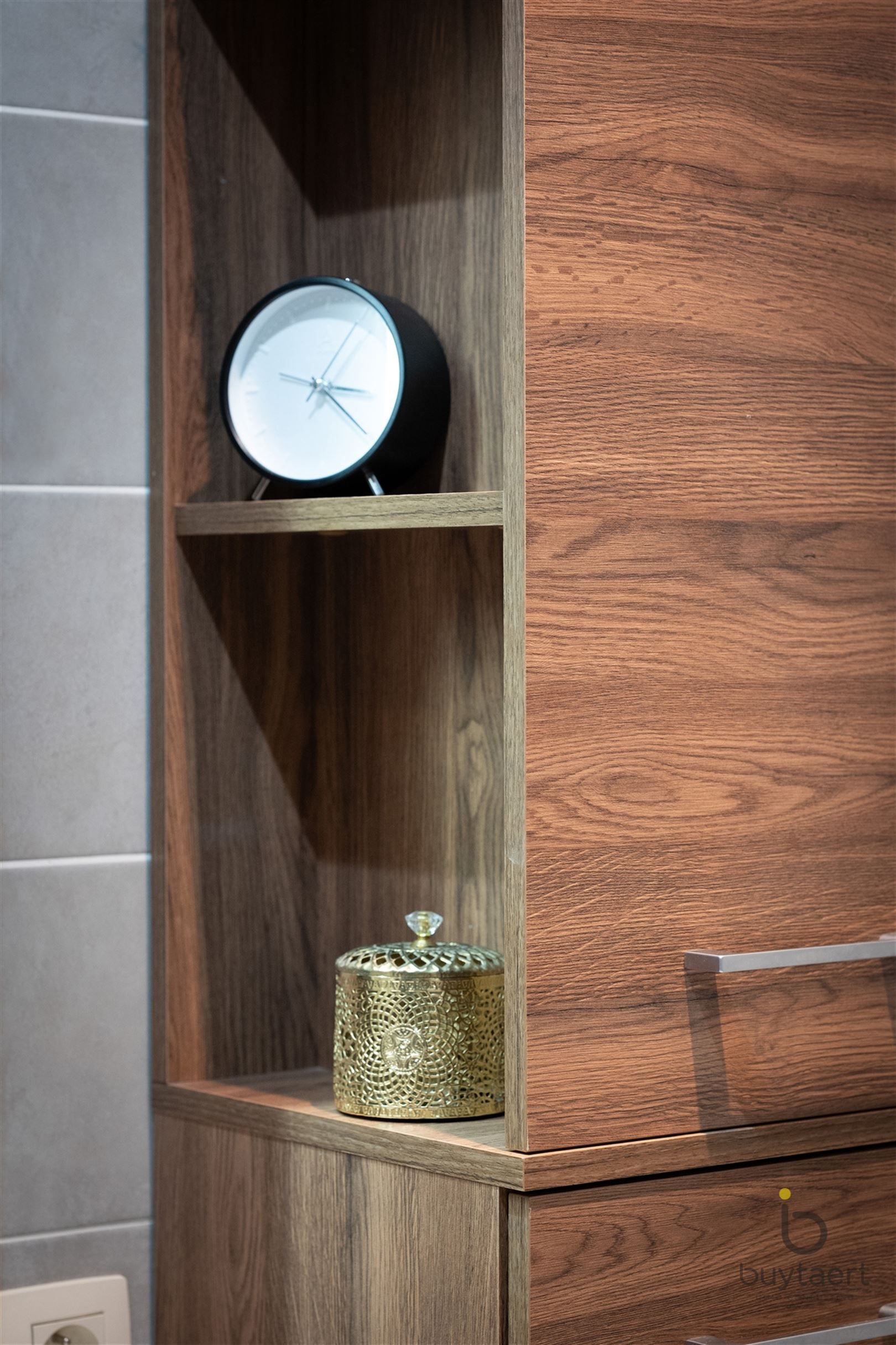 Gerenoveerd drie slaapkamer appartement te Hoboken. foto 21