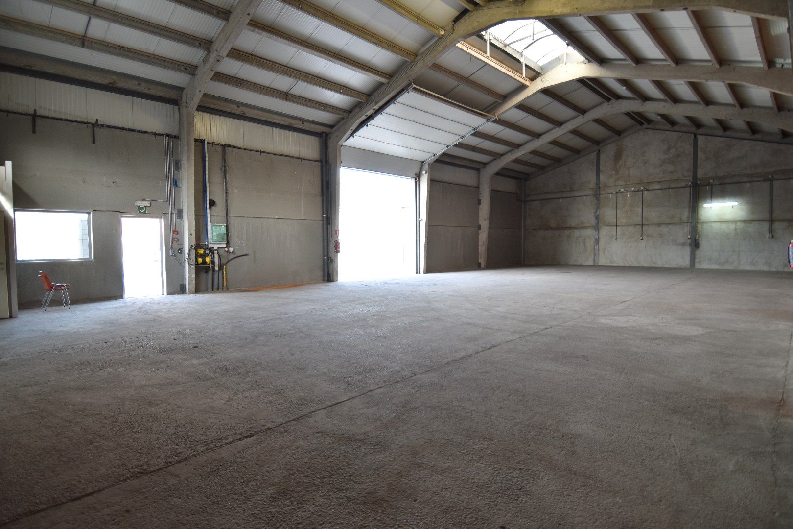 Opslagruimte van 316 m² met vlotte bereikbaarheid te huur in Gullegem foto 4