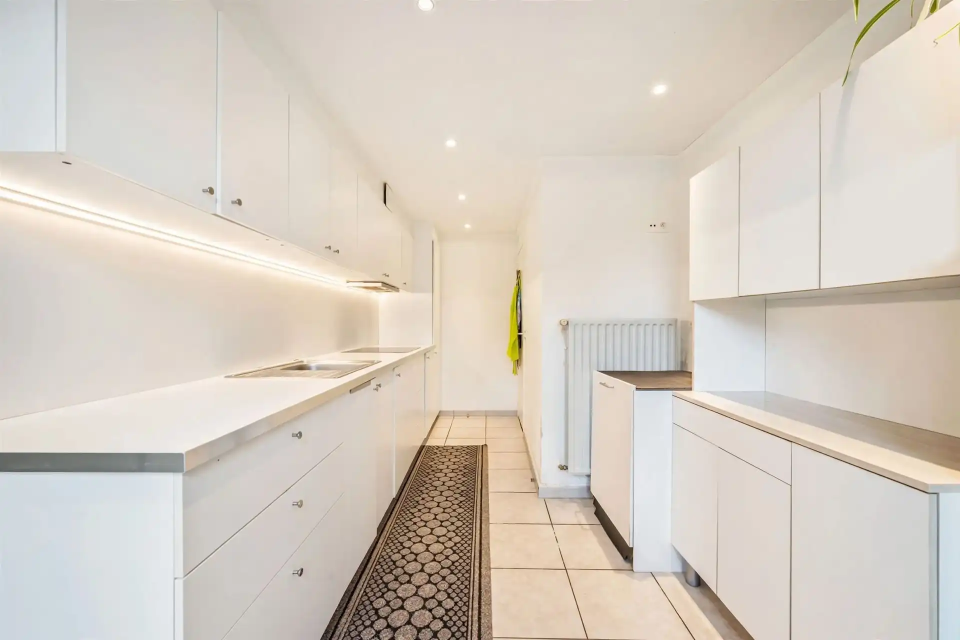 Ruime woning met 6 slaapkamers, garage en tuin in Wielsbeke foto 8