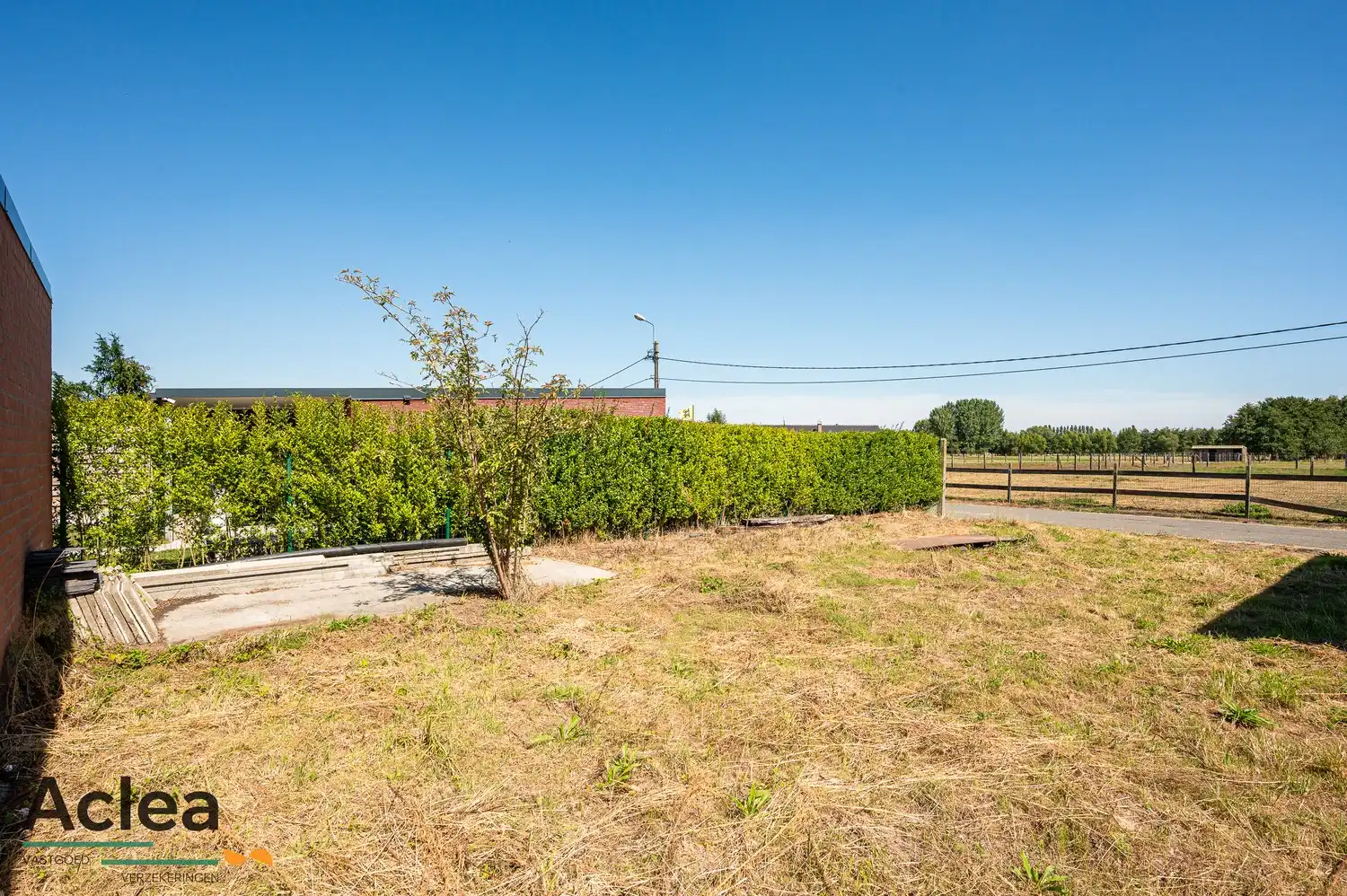 Volledig te renoveren woning met uitbreidingsmogelijkheden en open zichten foto 13