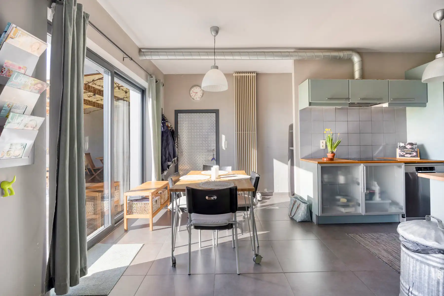 Woning met bijhorende zorgwoning / zelfstandige ruimte foto 9