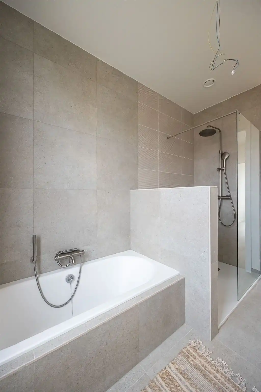Nieuwbouwwoning onder registratie op toplocatie foto 20