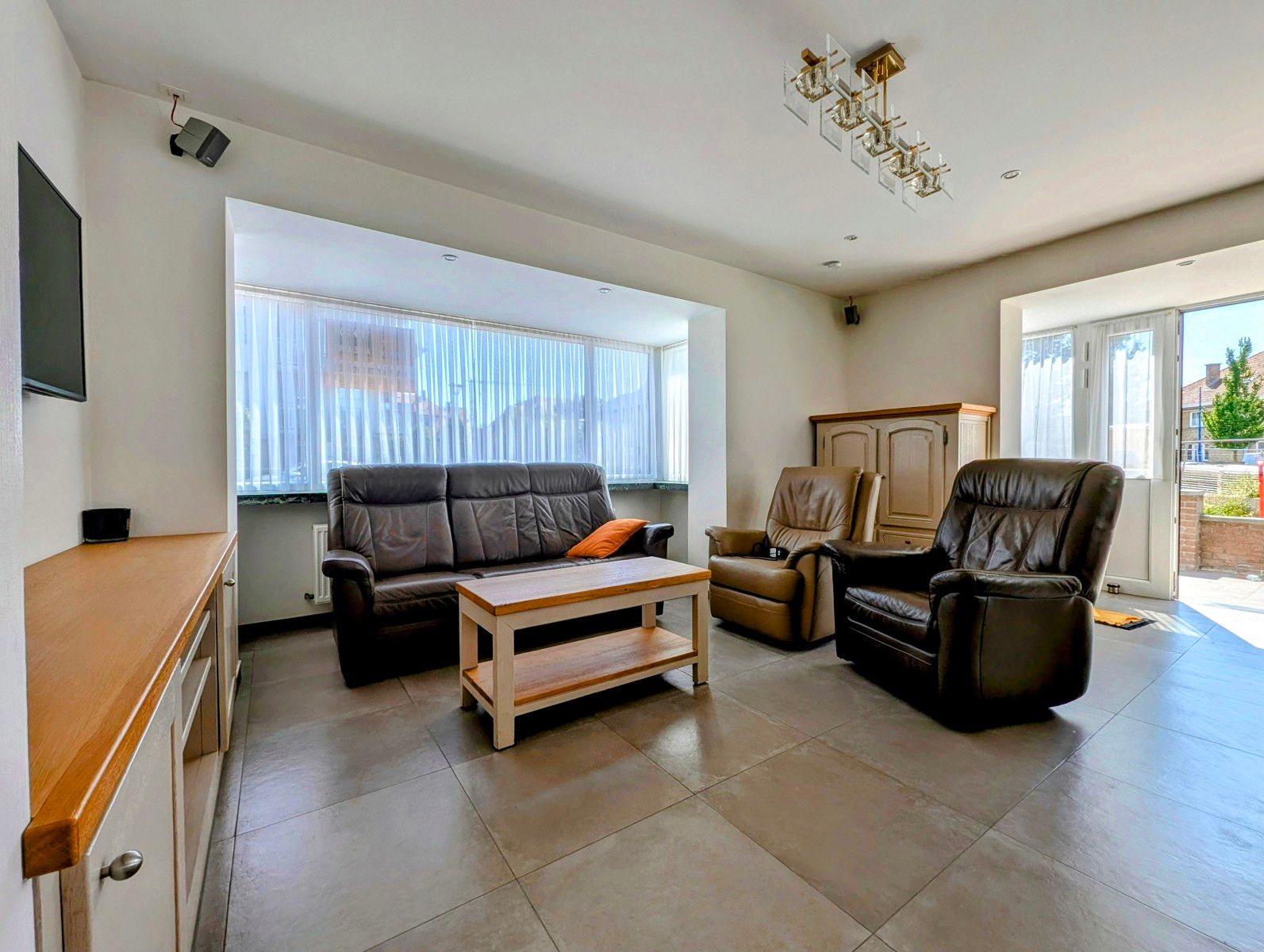 Instapklare parel in Koksijde-Bad met garage, nieuwe keuken en 4 slaapkamers! foto 5