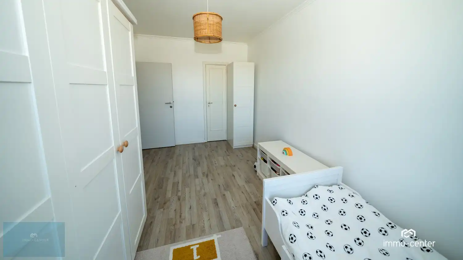 Wonen op topniveau — lichtrijk 2-slaapkamerappartement met uniek panoramisch uitzicht in Genk foto 16