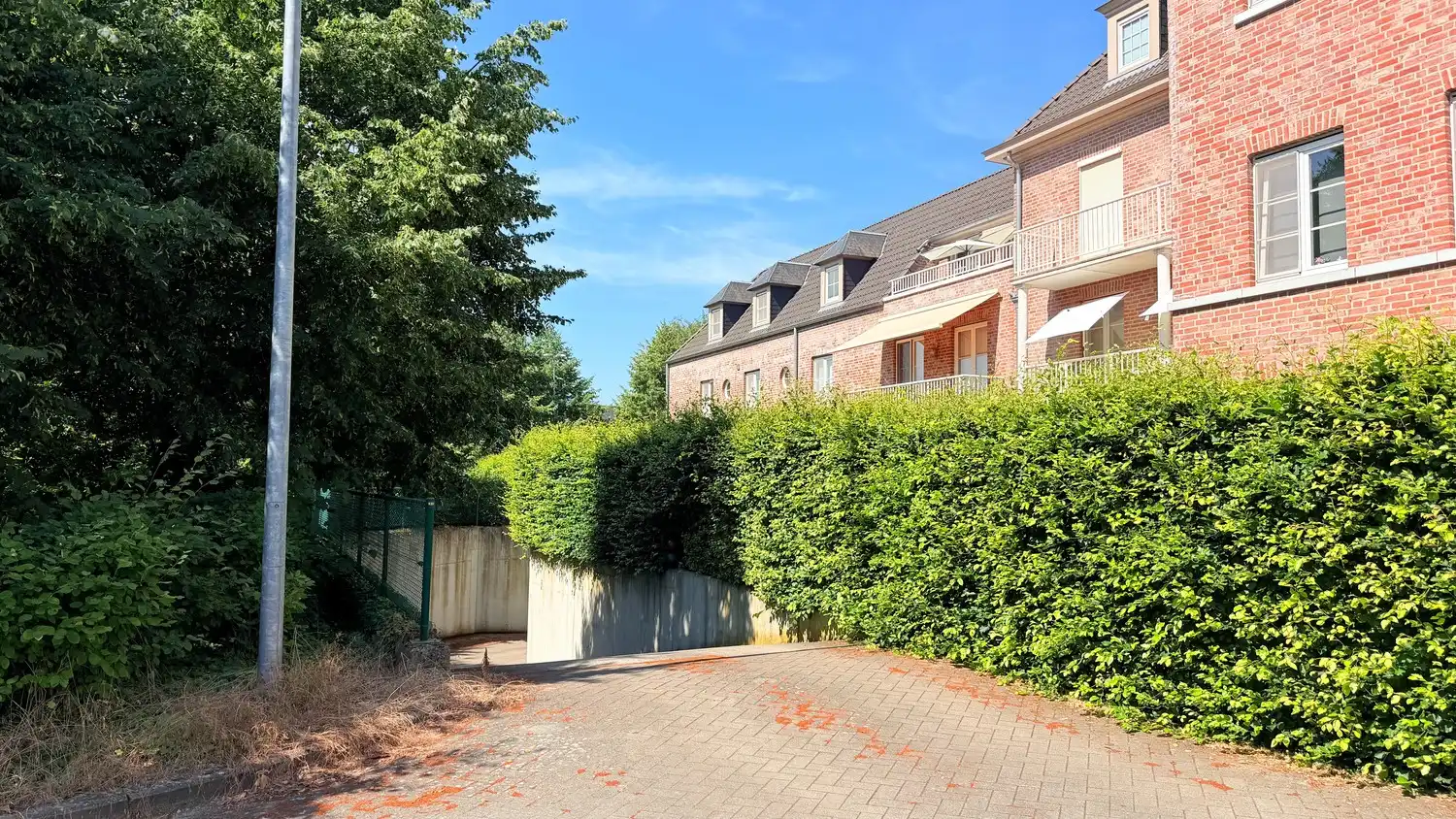 2 staanplaatsen beschikbaar: Veilig parkeren aan scherpe prijs foto 23