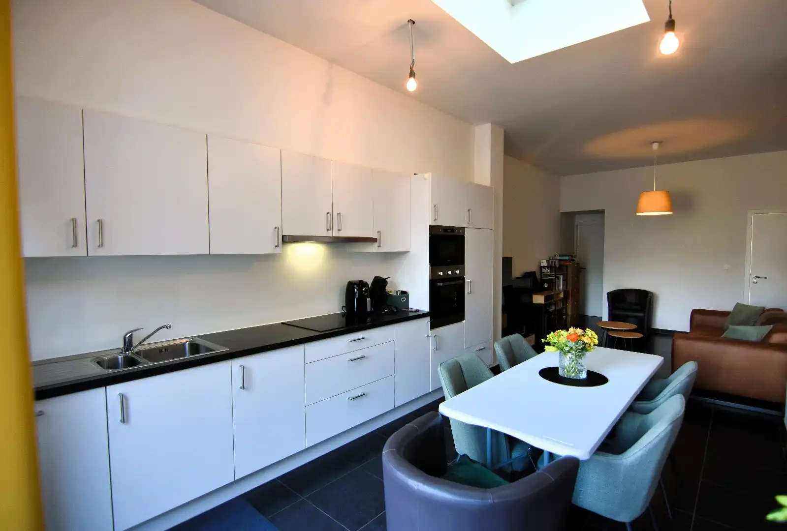 Gerenoveerde woning met tuin nabij centrum foto 7