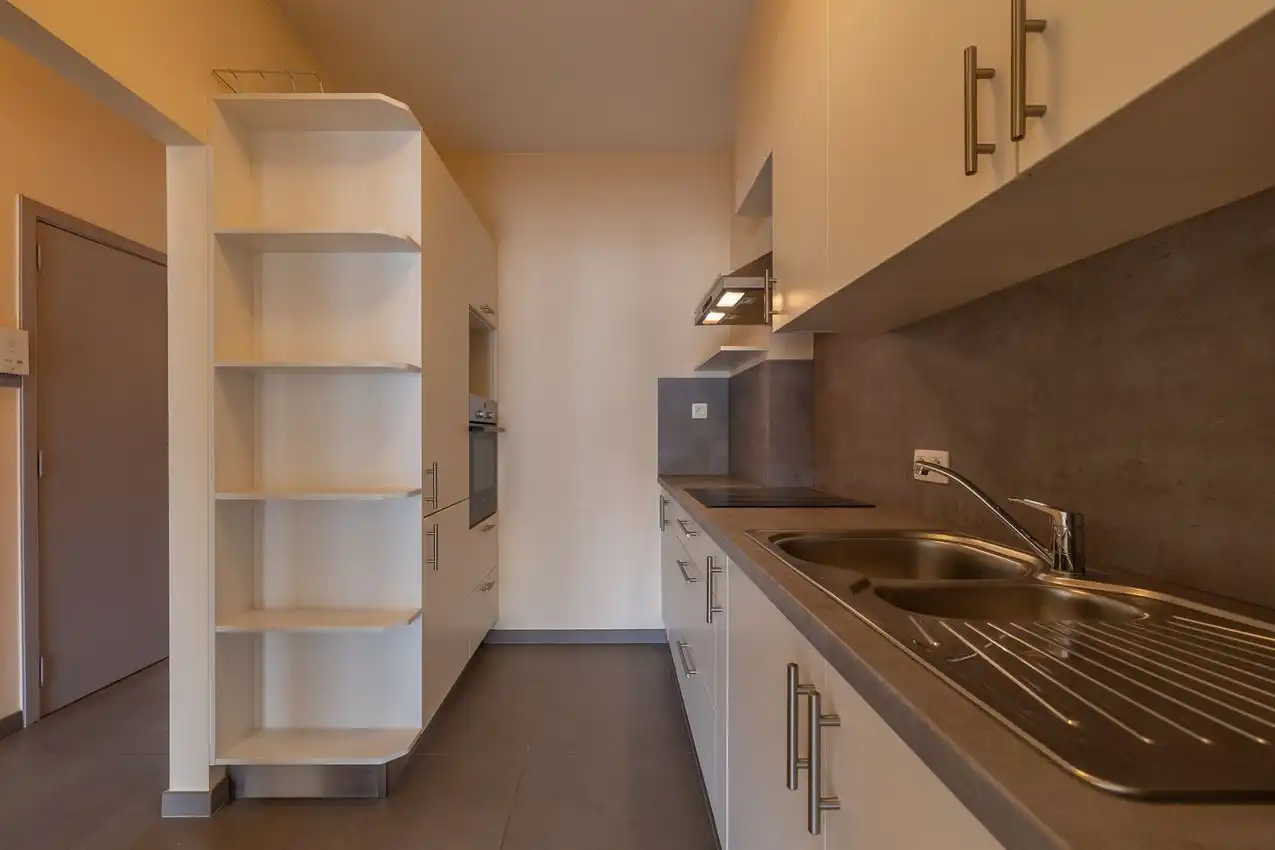 Centraal gelegen, hedendaags, 1 slpk, terras foto 11