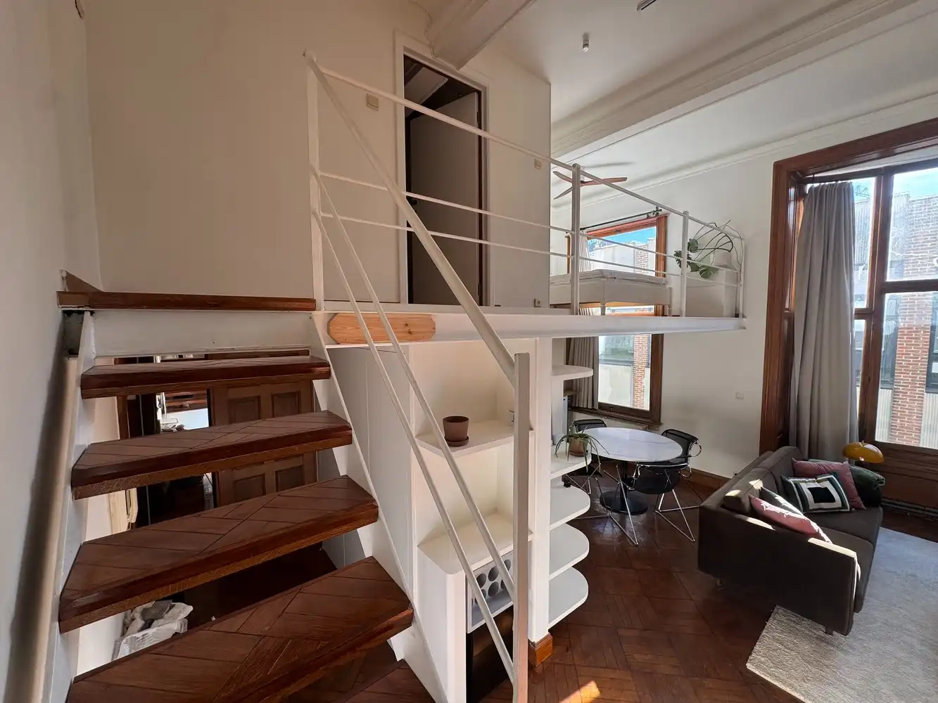 Uniek en gemeubeld 1-slaapkamerappartement op toplocatie bij de Meir foto 13
