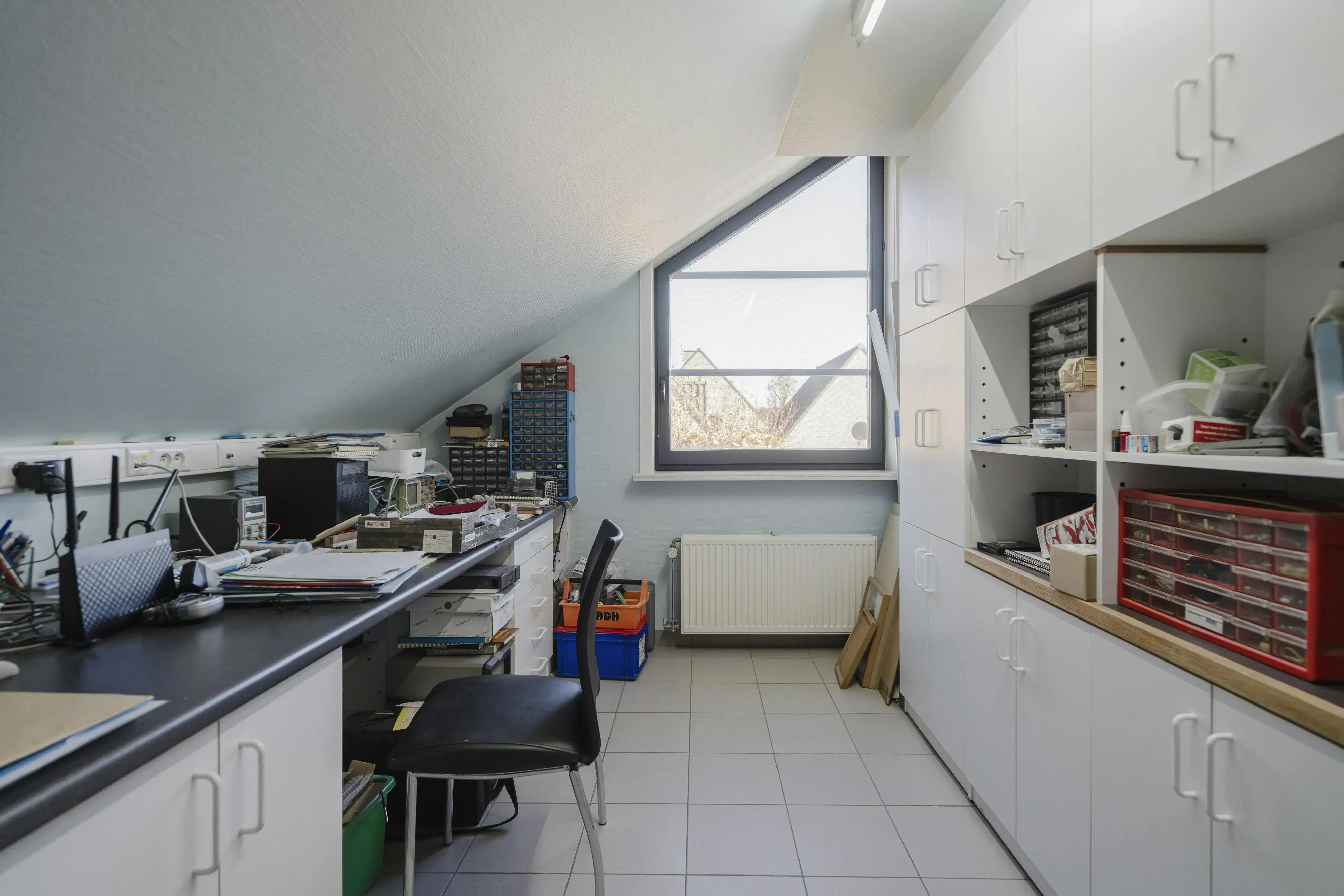 Ruime villa met 6 kamers te koop in Sint-Eloois-Vijve foto 18