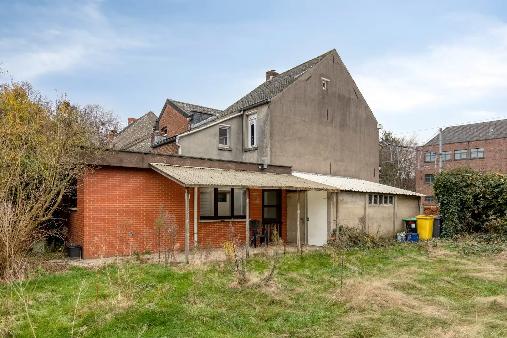 Op te knappen woning in het centrum van Mol met parkeerplaats !  foto 22