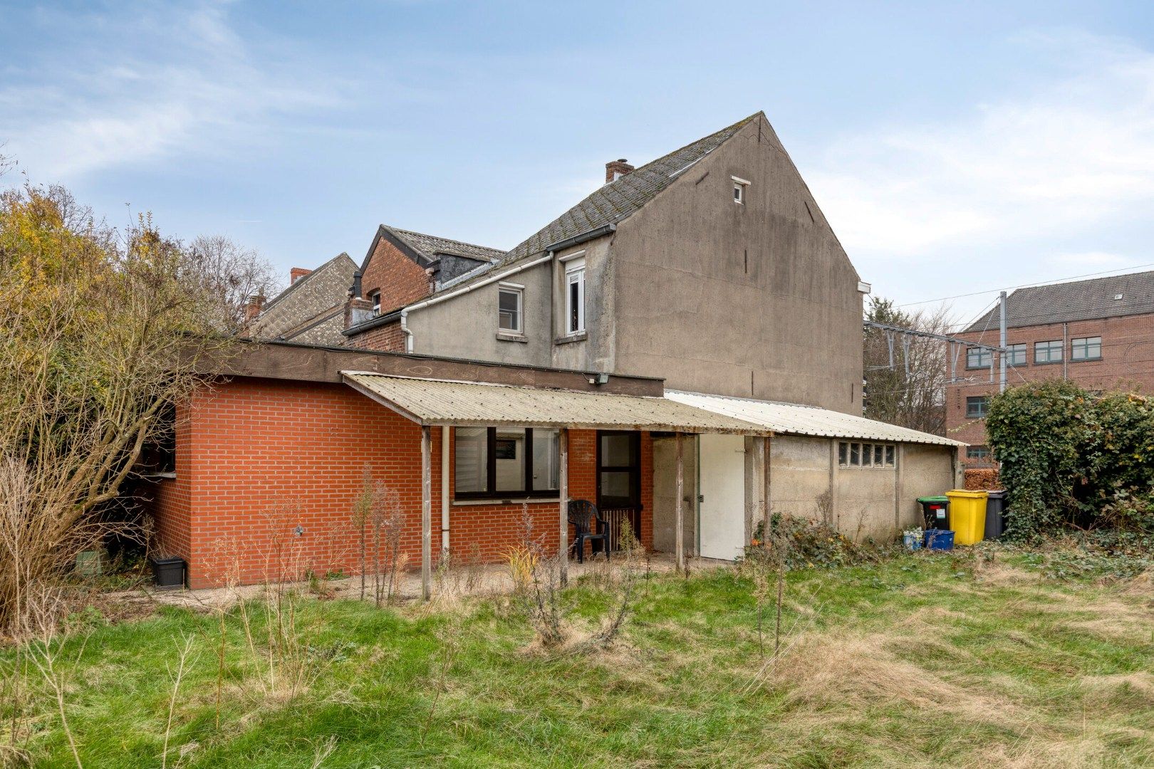 Op te knappen woning in het centrum van Mol met parkeerplaats !  foto 21