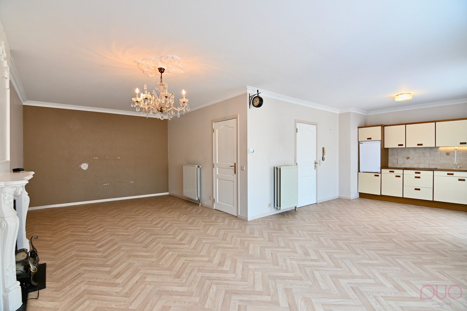 Appartement met autostaanplaats, twee slaapkamers en zowel terras als balkon in het stadscentrum foto 2