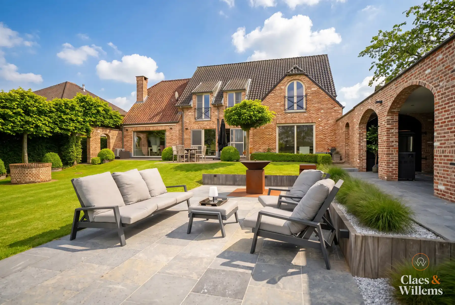Ruime villa te koop in Dilbeek vrij beroep/ kangoeroewonen foto 2