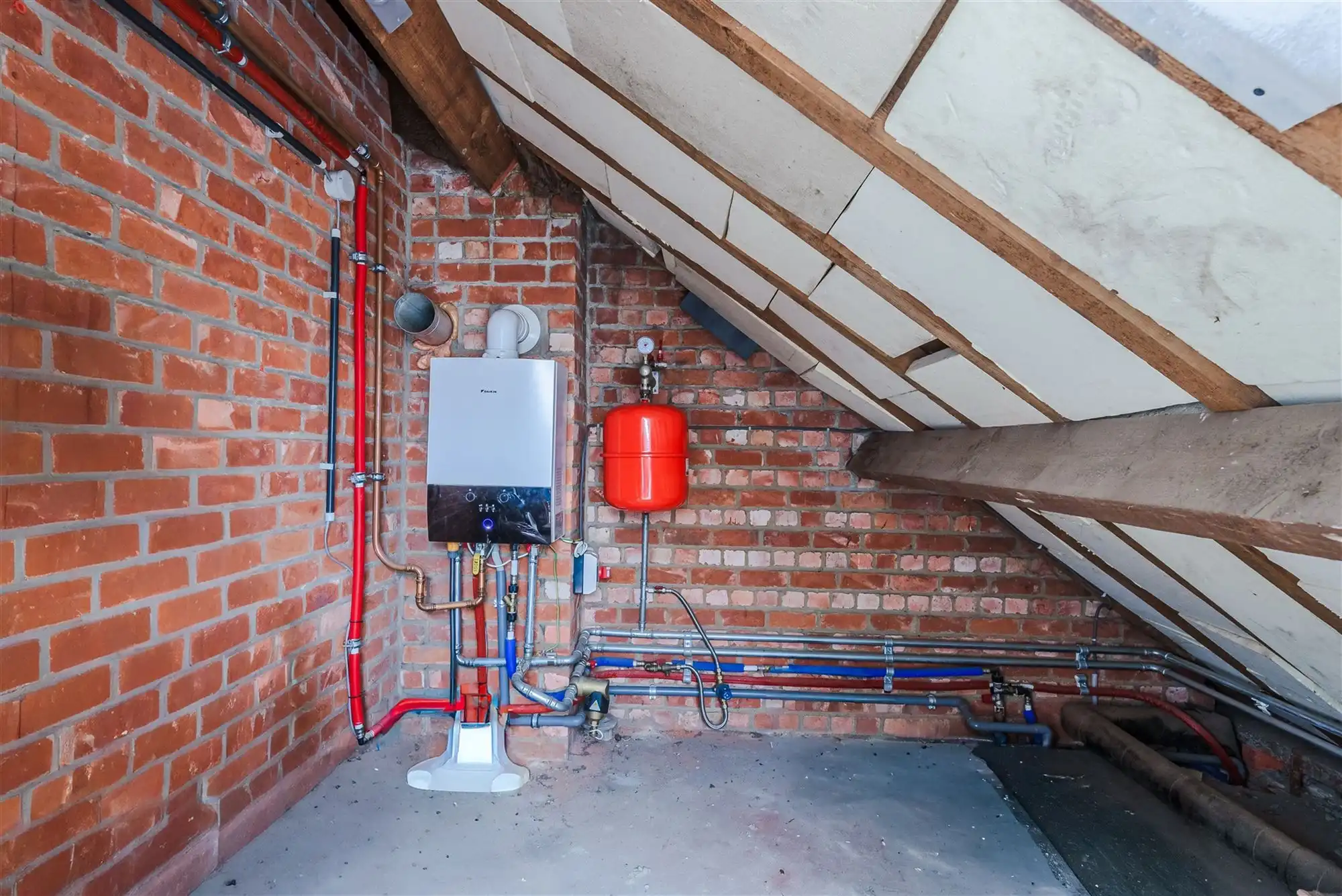 woning met 4 à 5 slaapkamers, leuke tuin en garage met oprit foto 38