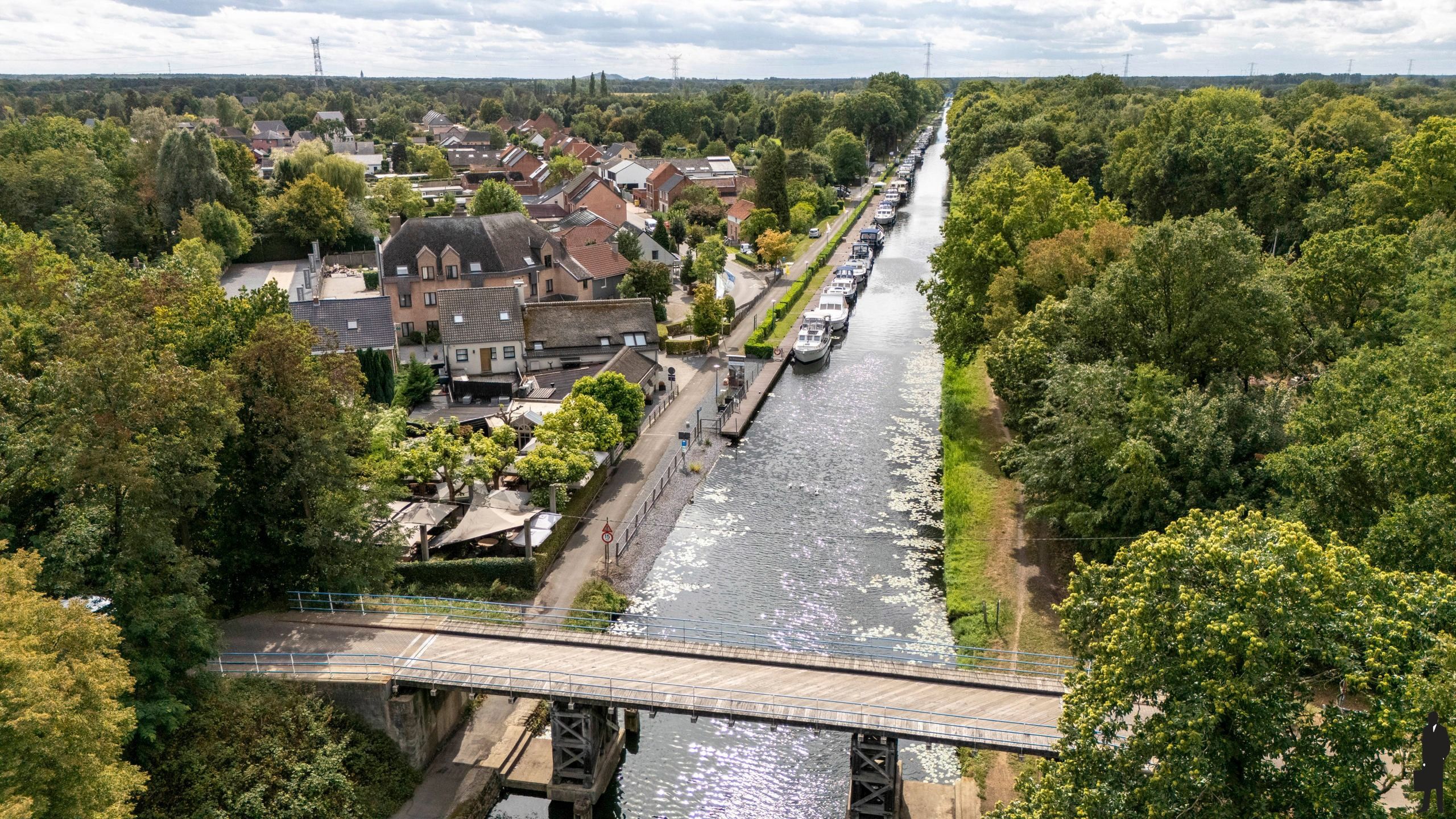 Uitzonderlijk gelegen woning aan Jachthaven kanaal Beverlo foto 18