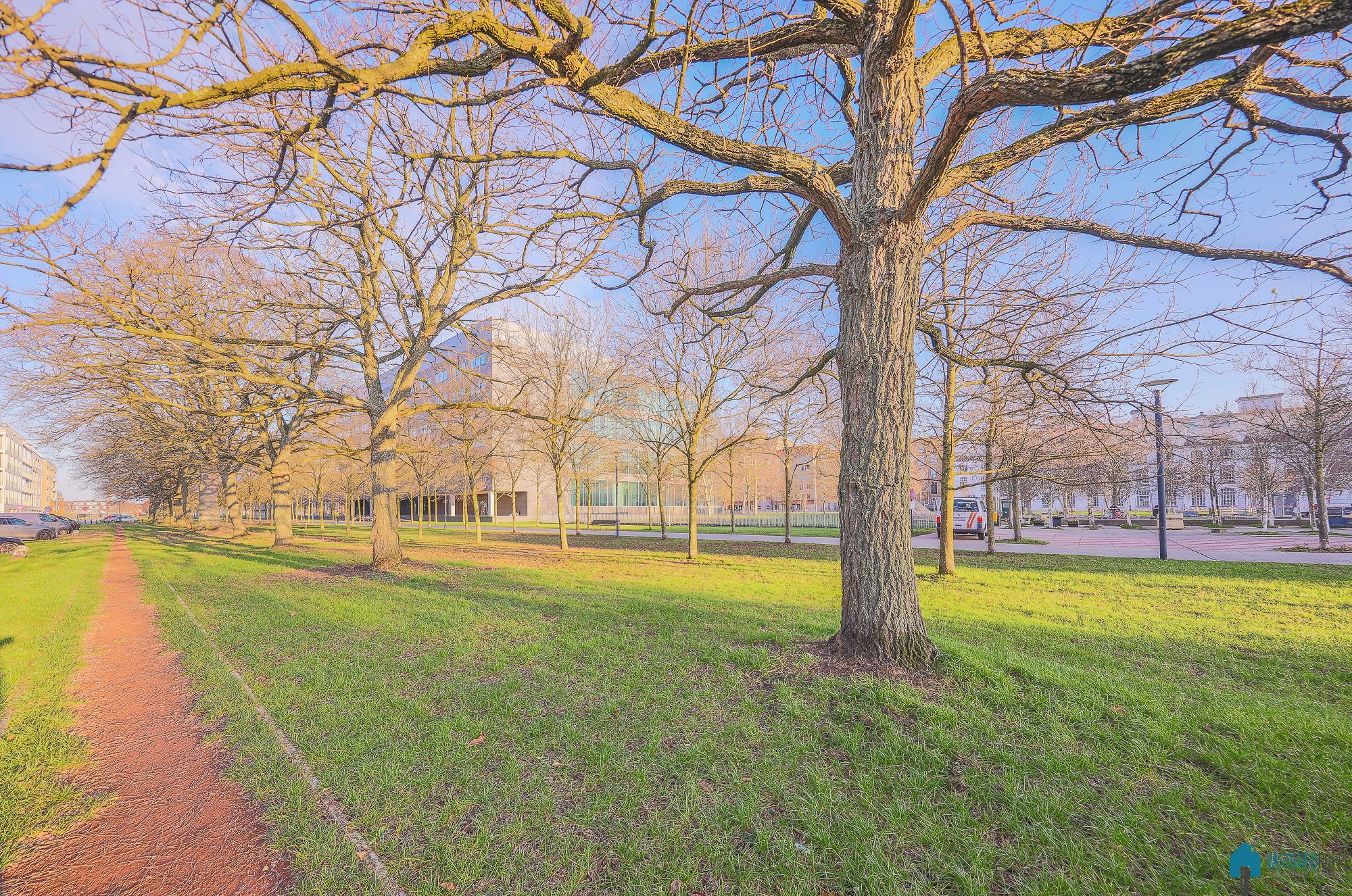 Ruime ééngezinswoning met tuin en terras foto 24