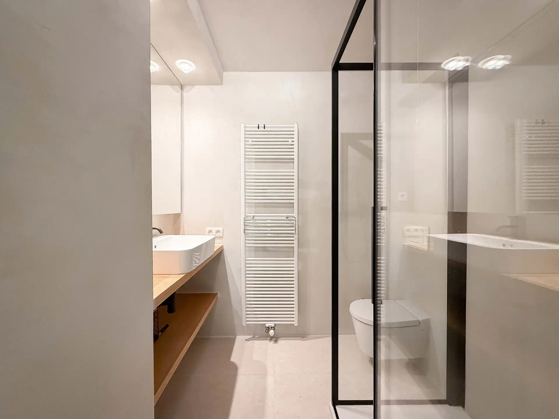 TUINAPPARTEMENT vlakbij het Driehoeksplein - GEMEUBILEERD... foto 15