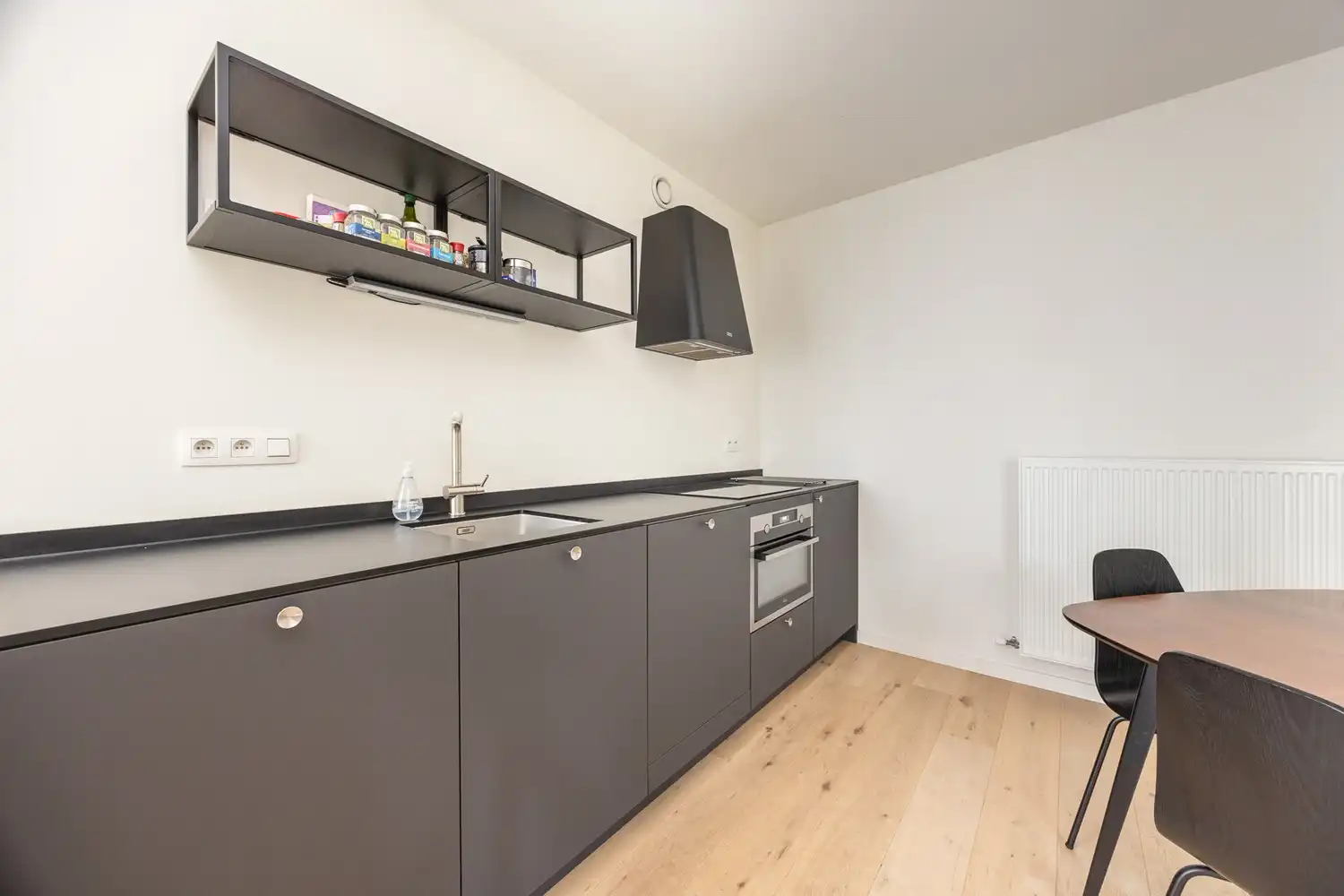 Rustig gelegen duplexappartement van 71 m² met terras en private toegang nabij het Eilandje foto 7