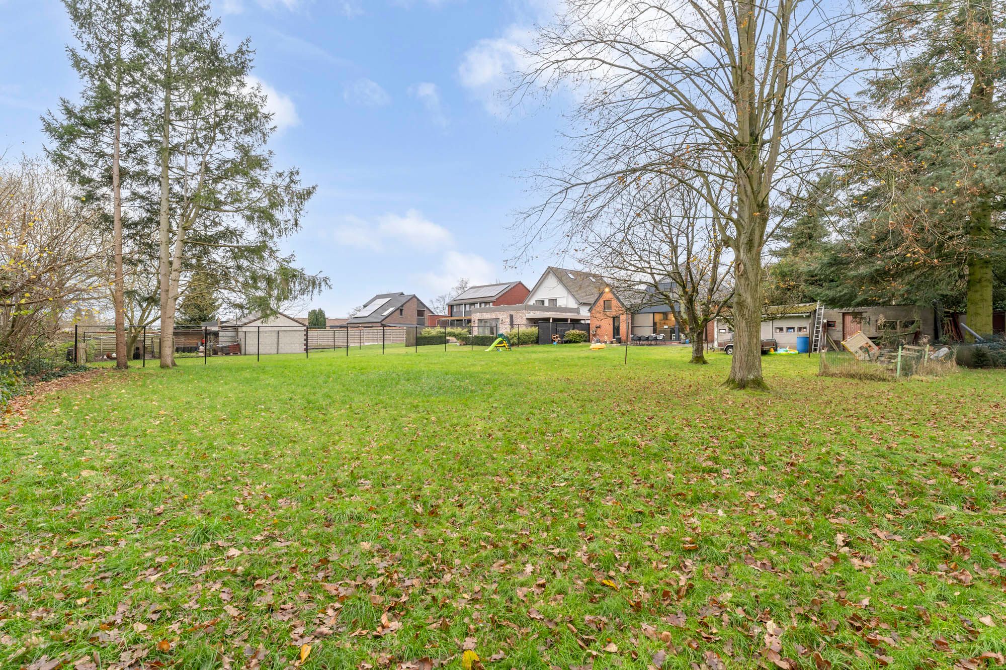 Prachtig gerenoveerde woning (2019) op toplocatie in Koersel! foto 3