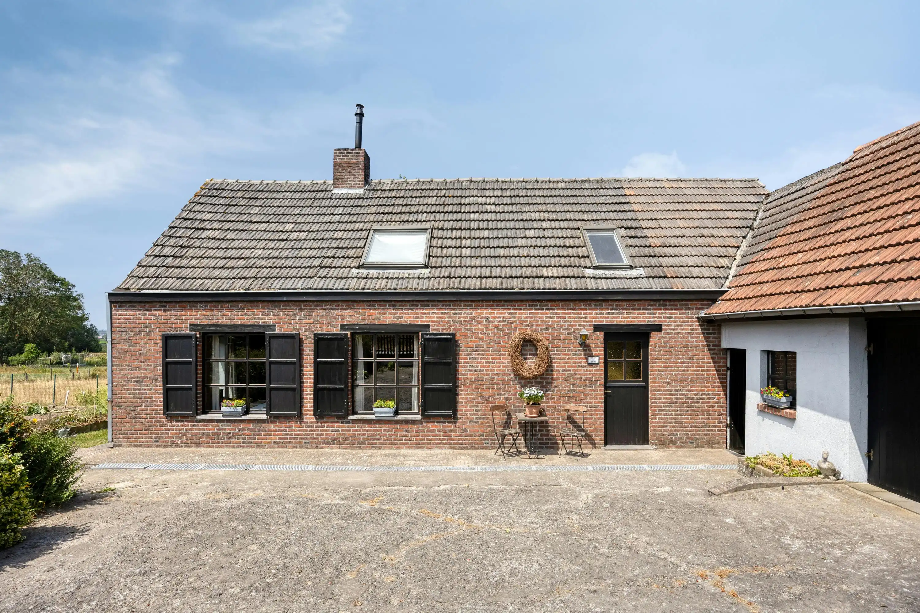 Alleenstaande woning op 7.590 m² met weidse zichten in Mater  foto 3