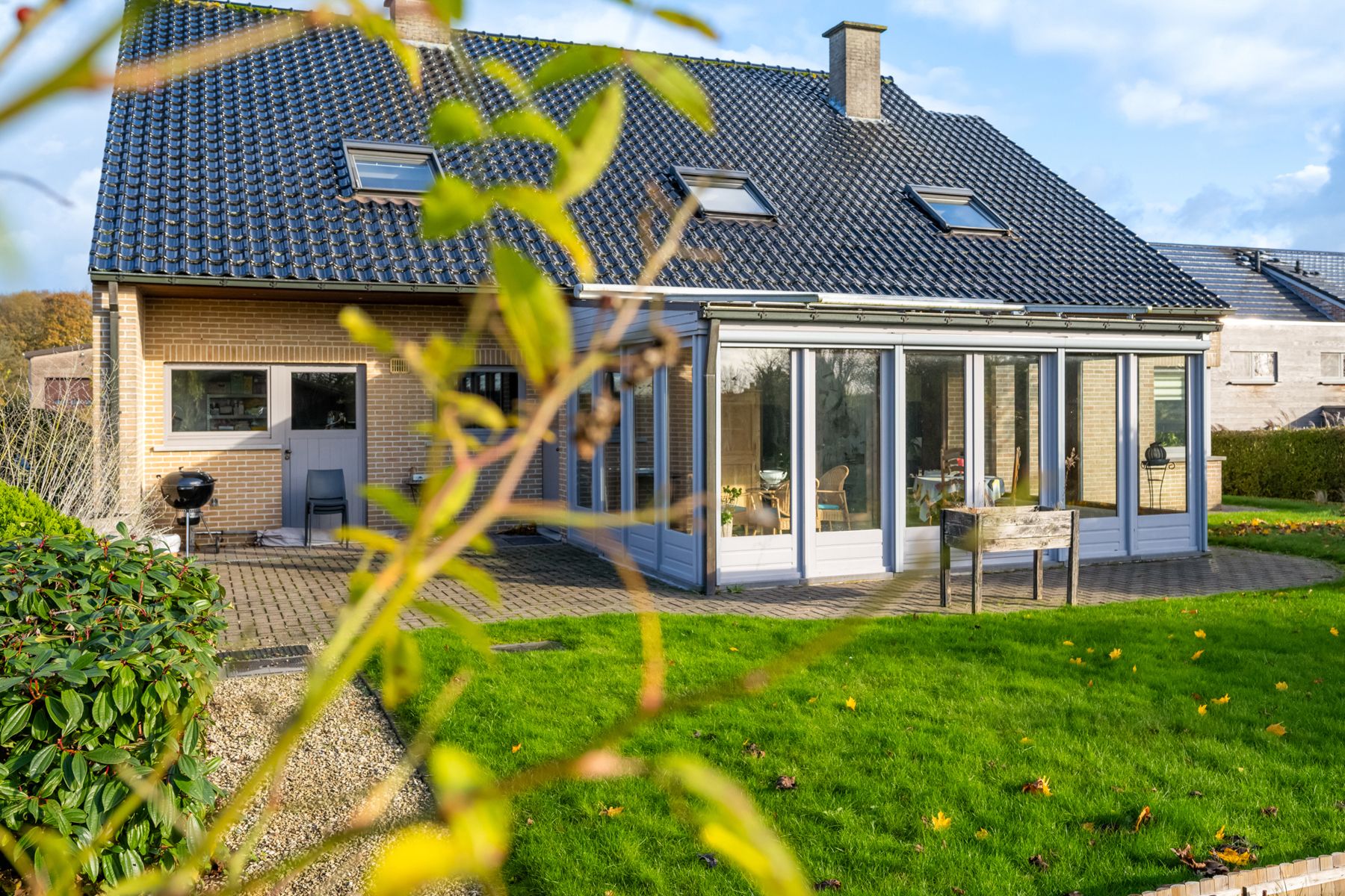 Riante villa met grote tuin, garage en EPC-score B! foto {{pictureIndex}}