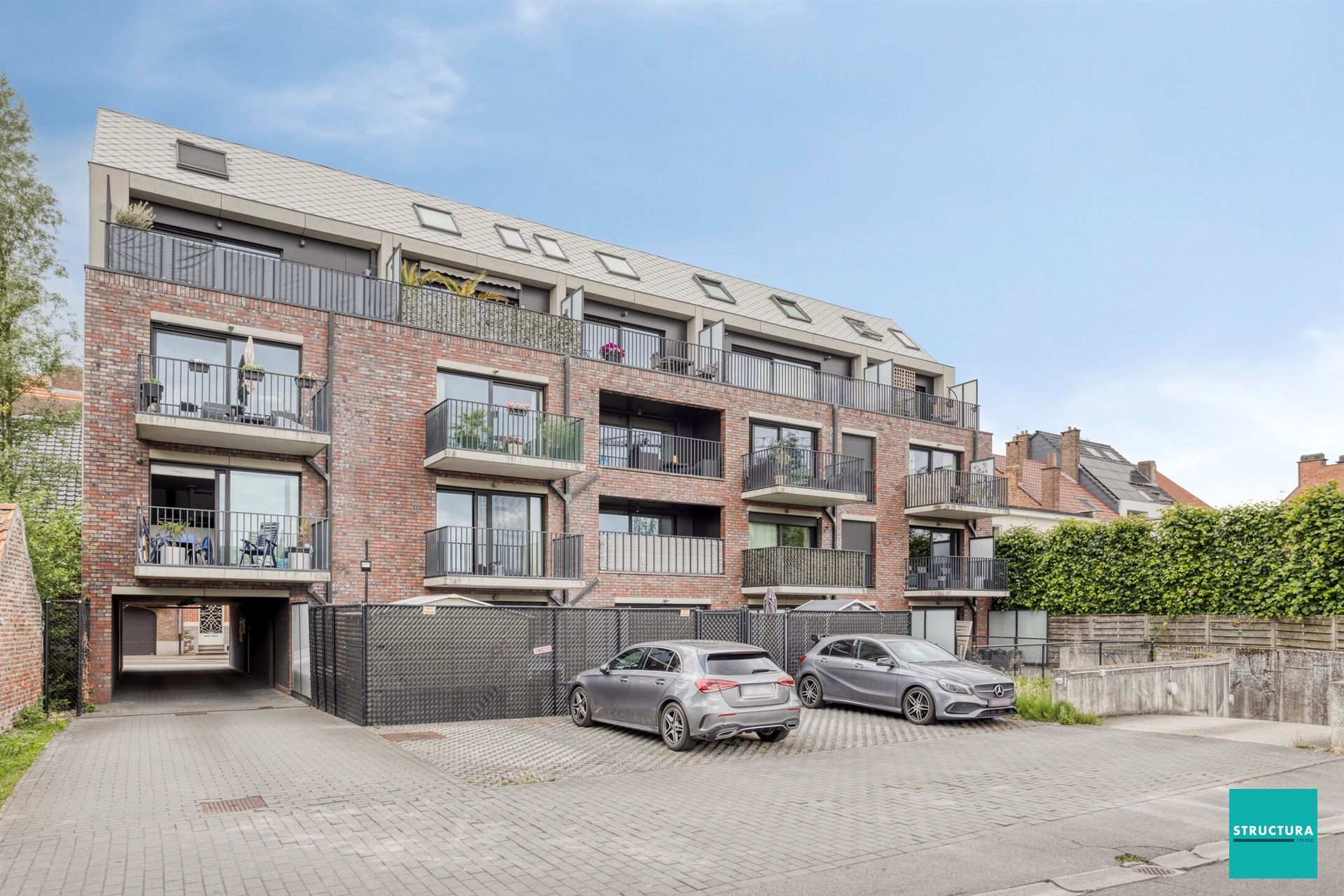Gelijkvloers appartement met tuin en autostaanplaats foto 12