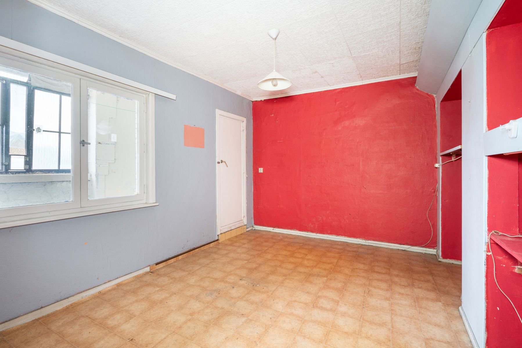 Te renoveren 2-slaapkamer appartement in het centrum van Erembodegem foto 11