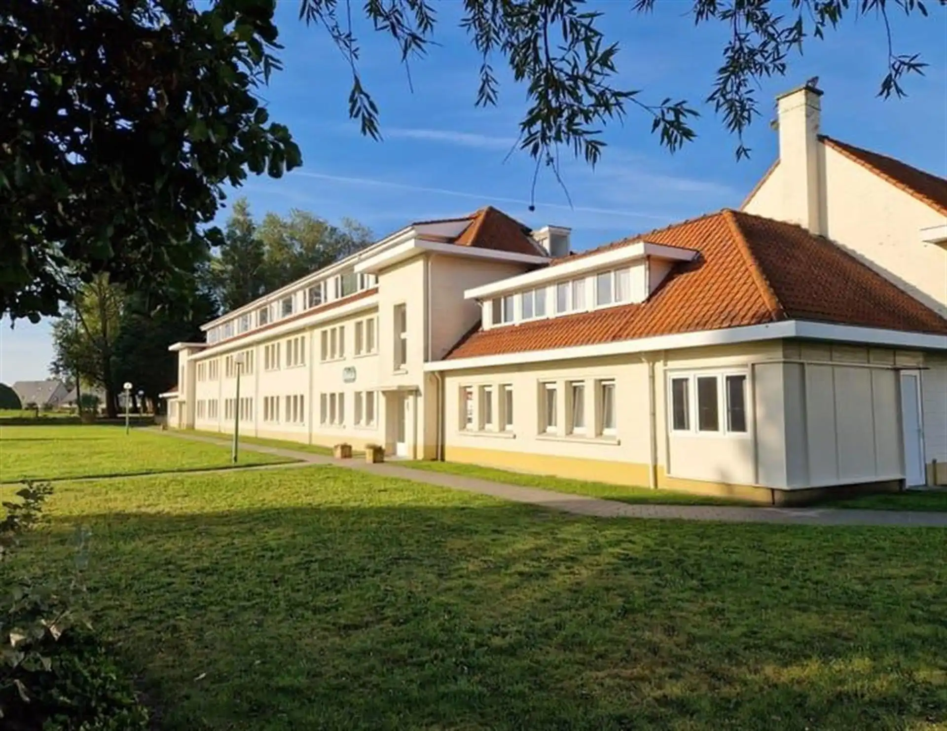 Ruim 2 slaapkamer appartement met zonnig terras.  foto 15