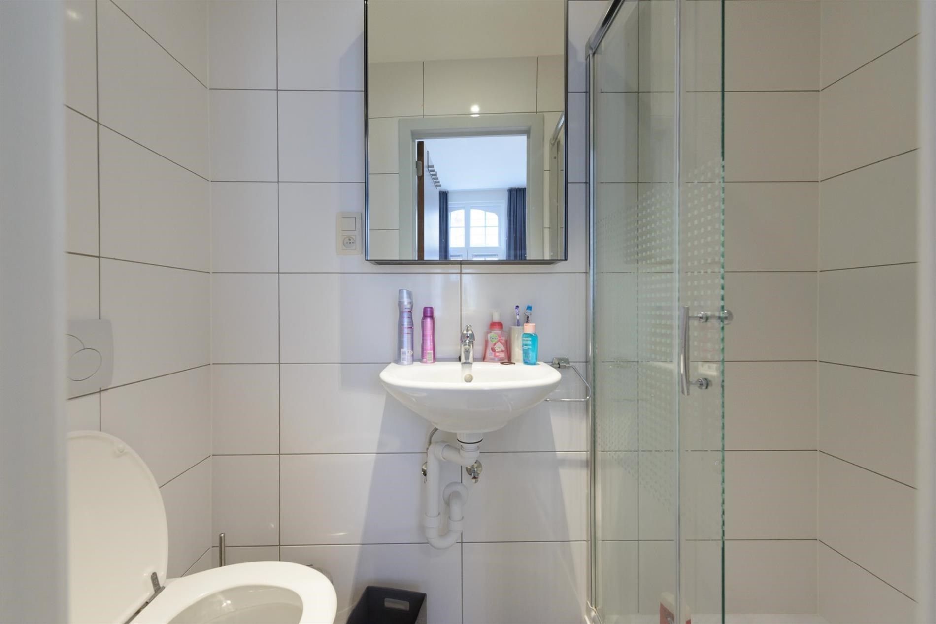 Studentenkamer met eigen sanitair in hartje Leuven!  foto 3