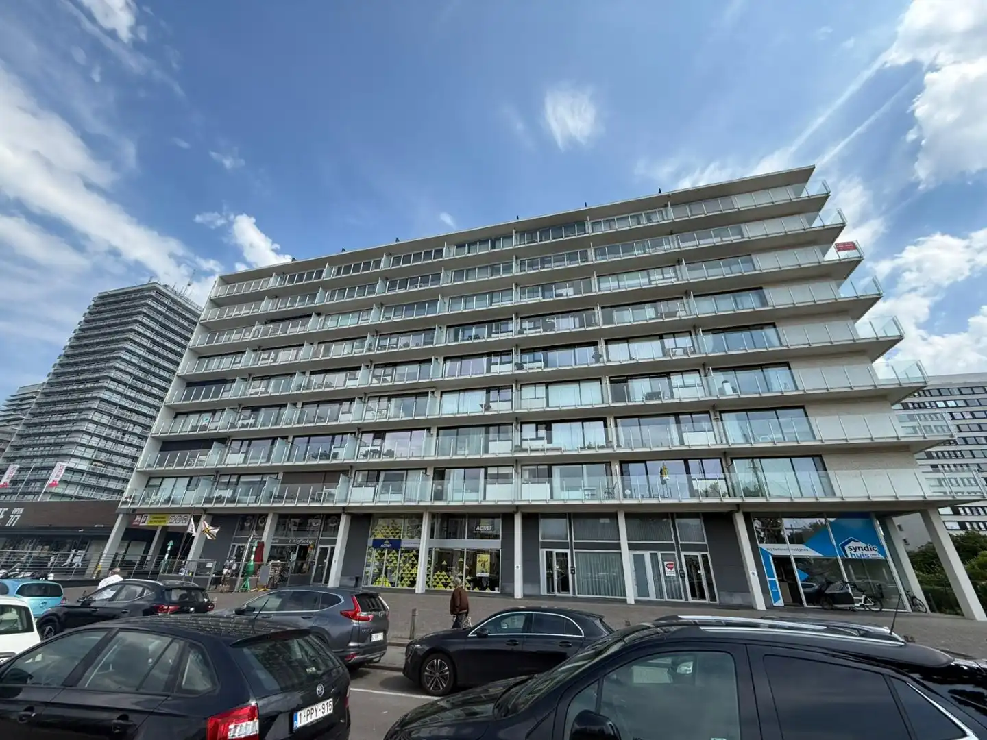 SCHITTEREND VERNIEUWD 2 SLPK APP MET  TERRAS EN ZICHT OP HAVEN foto 4