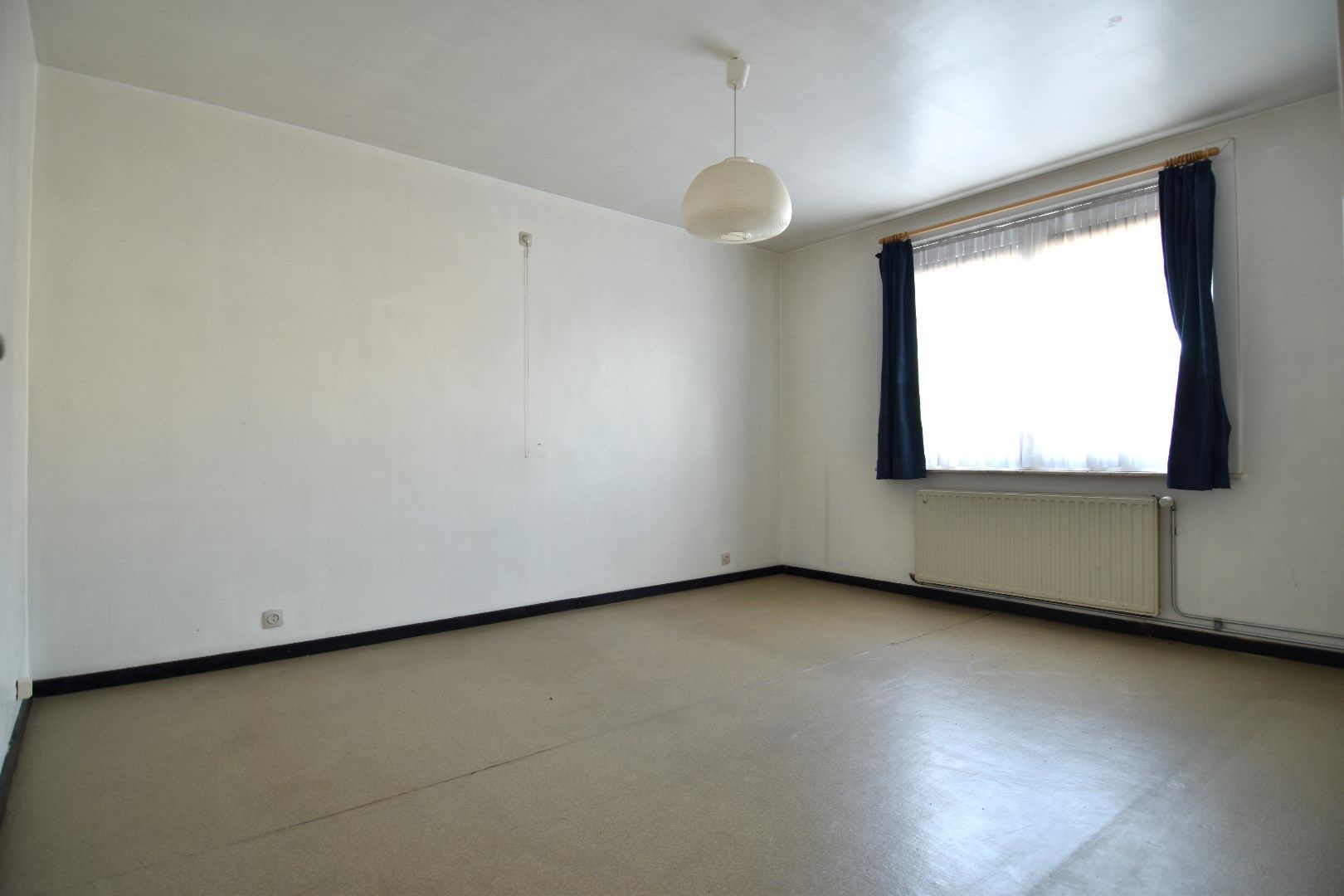 Instapklaar 2-slaapkamerappartement met terras te koop in Gullegem-centrum foto 8