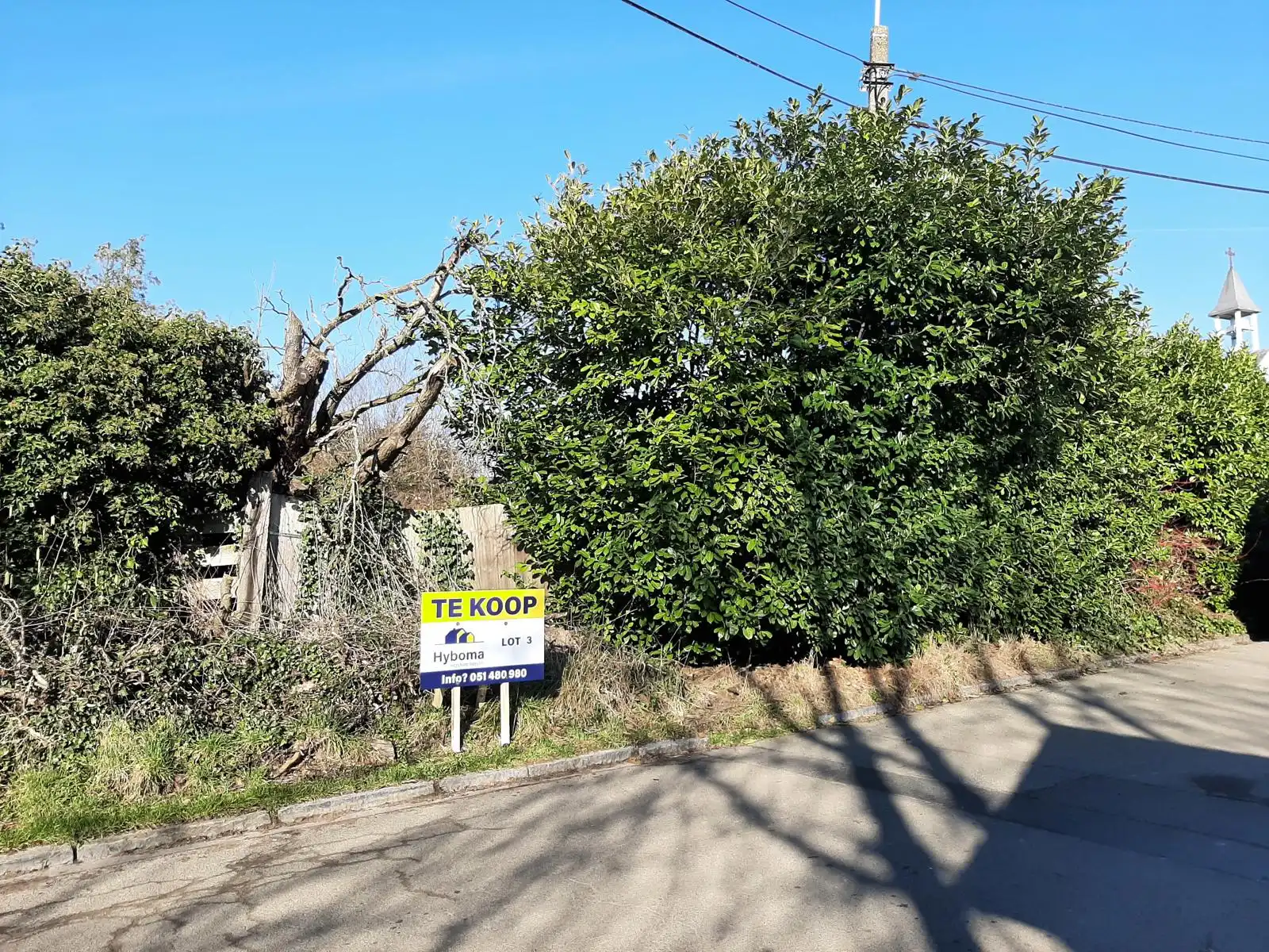 Villaperceel foto {{pictureIndex}}