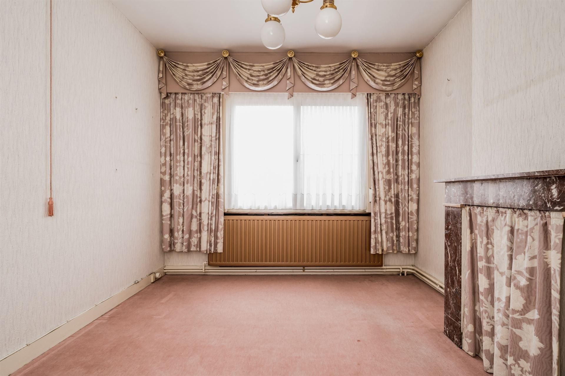 Te renoveren gezinswoning met veel opslagruimte! foto 12