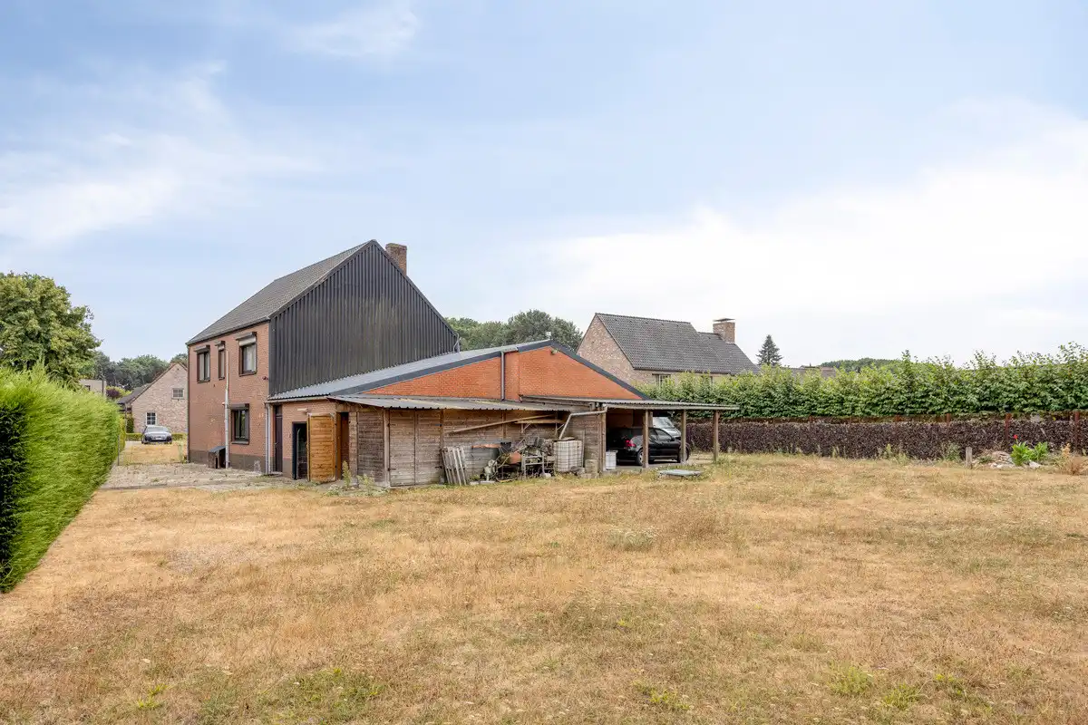 RUIME OP TE FRISSEN VRIJSTAANDE WONING OP 16A TE ZUTENDAAL. foto 3