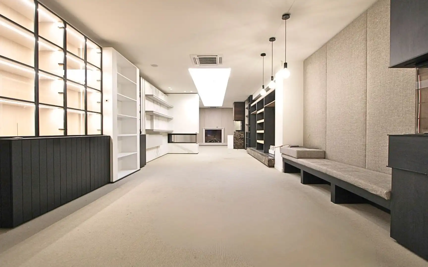 Commerciële ruimte te huur Lippenslaan 210 - - 8300 Knokke-Heist