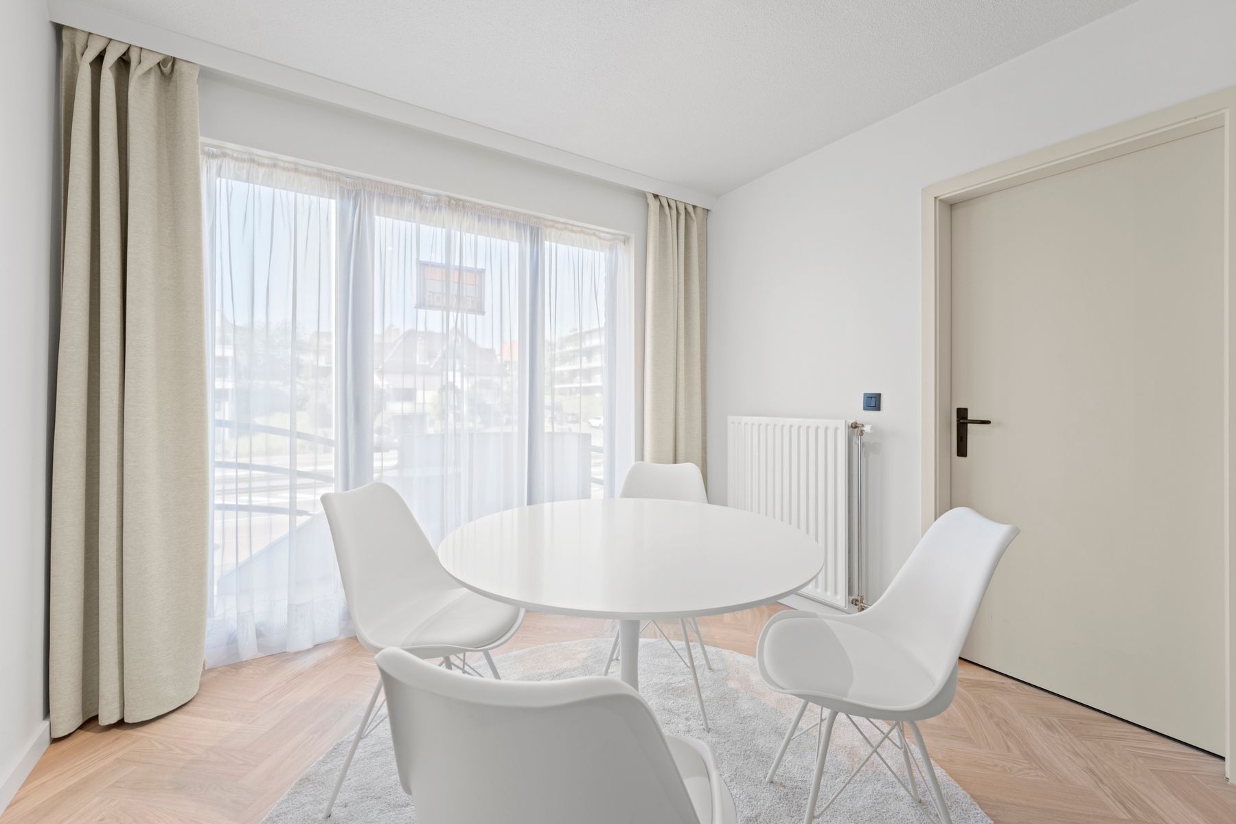 Prachtig vernieuwd appartement met mooie ligging foto 3