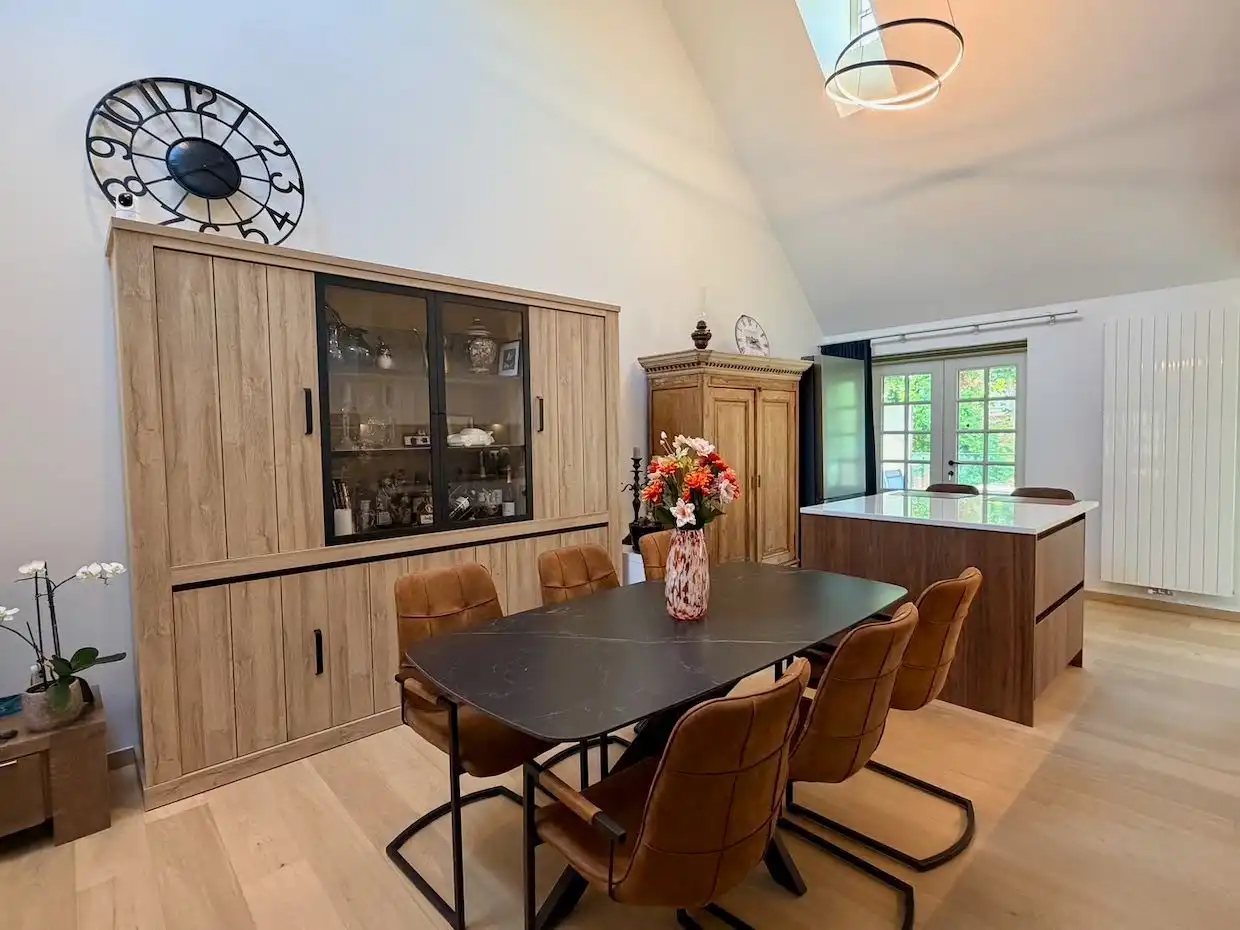Exclusief duplex-appartement met 2 staanplaatsen en kelder in een unieke parkresidentie foto 9
