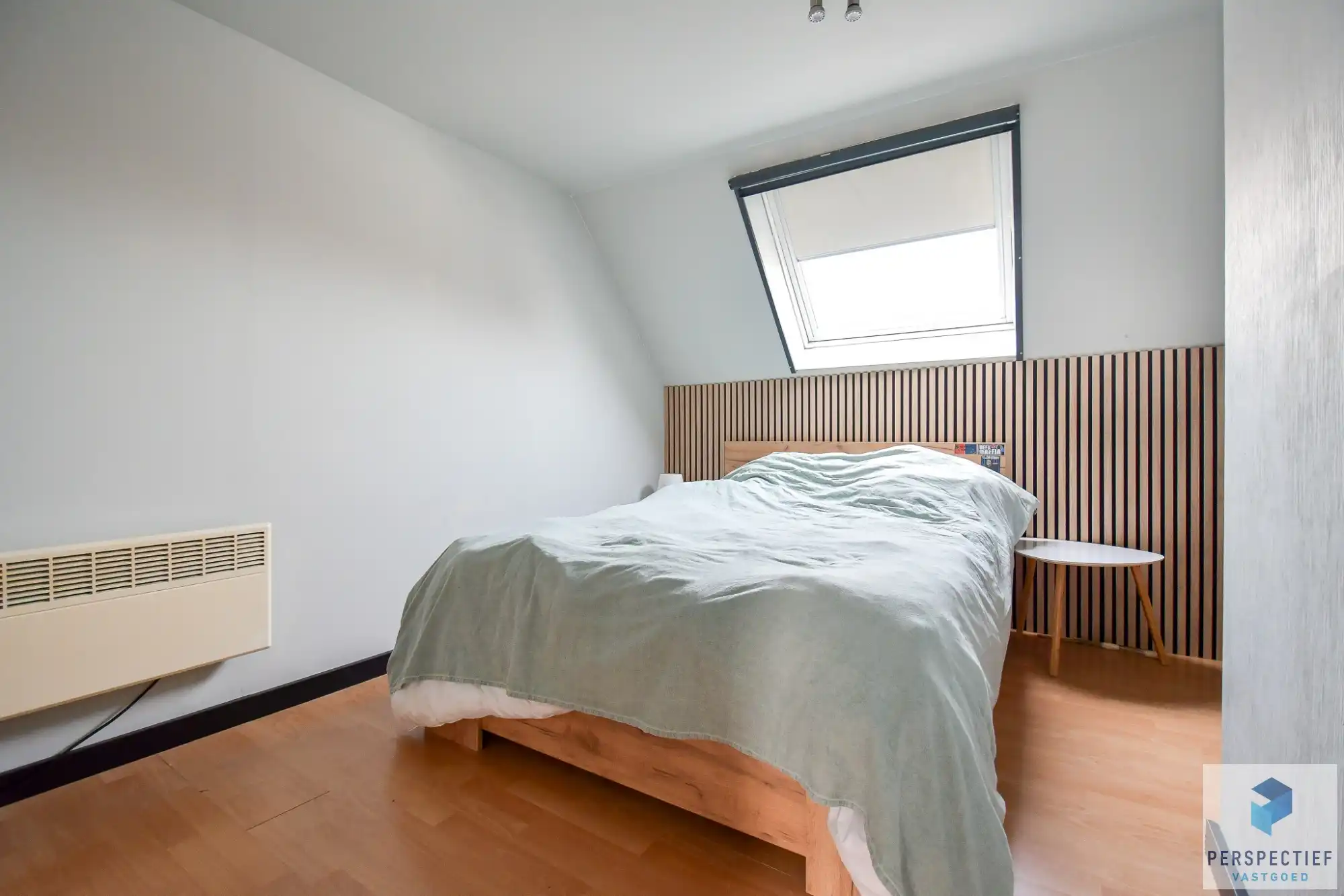 Rustig gelegen ruime halfopen woning met uitweg & bijgebouw/garage foto 14