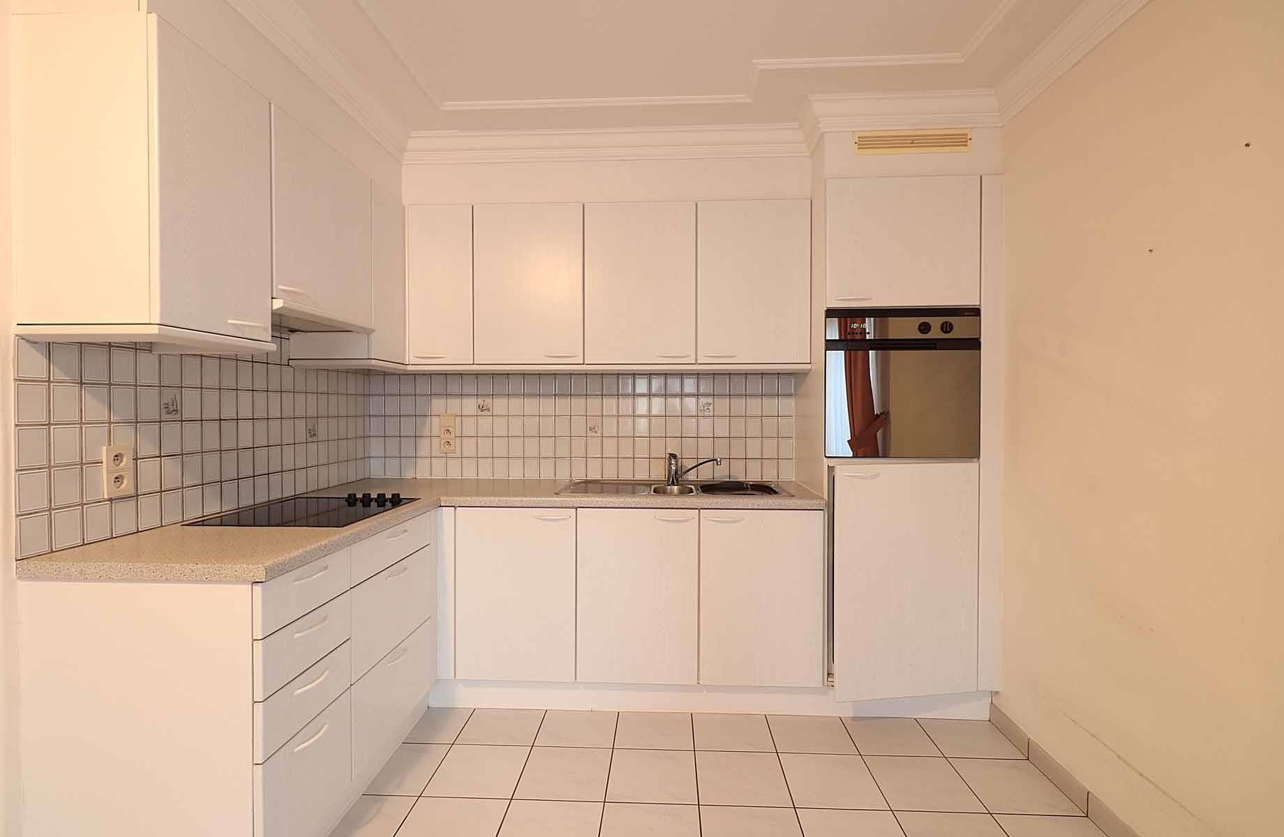 Ruime woning met 4 slpk. en garage in centrum Molenbeersel.  foto 5