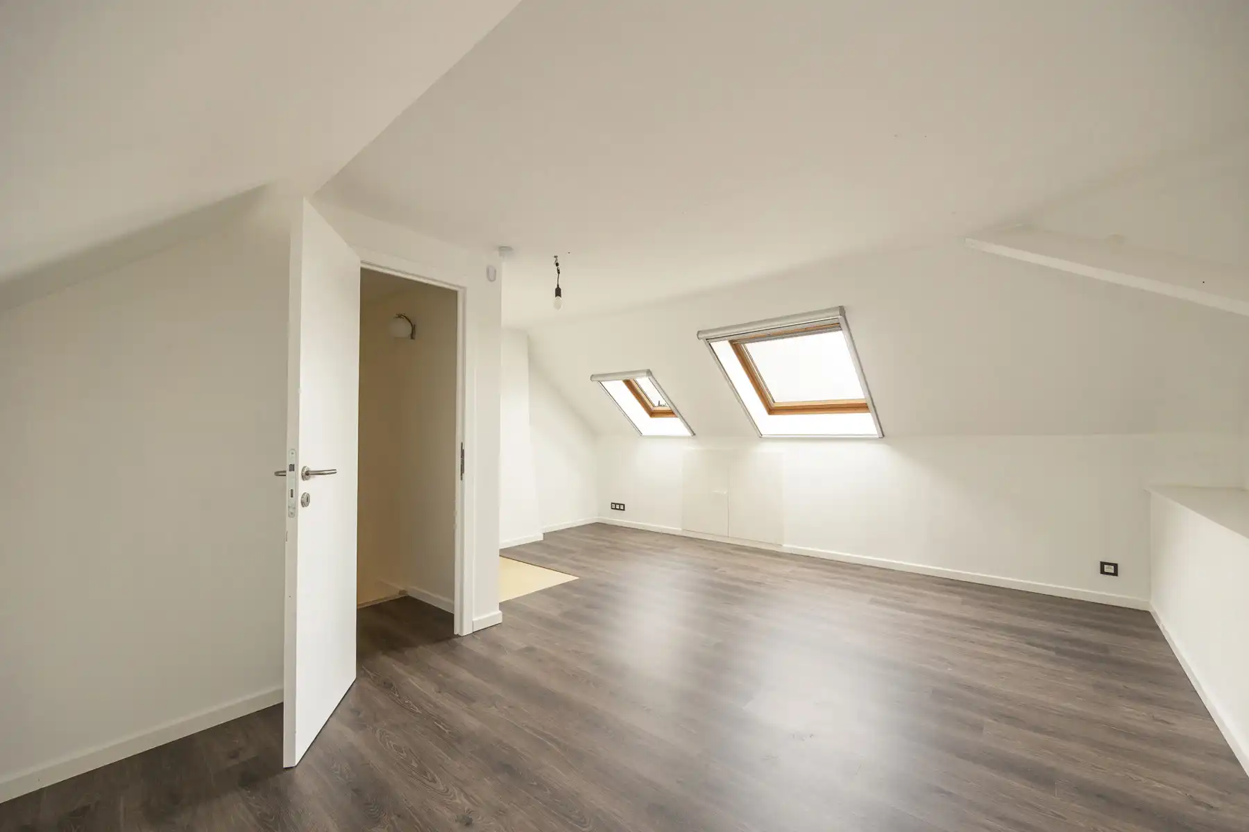 Instapklare woning met drie slaapkamers en moderne afwerking foto 14