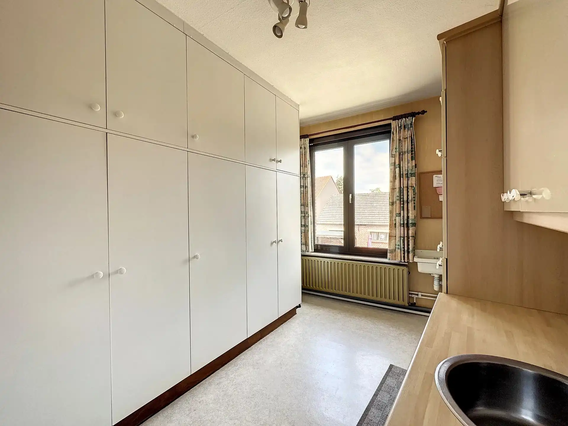 Handelspand (frituur met restaurant en feestzaal) met duplex-appartement met een bewoonbare oppervlakte van 400m² in Mol-Gompel. foto 26